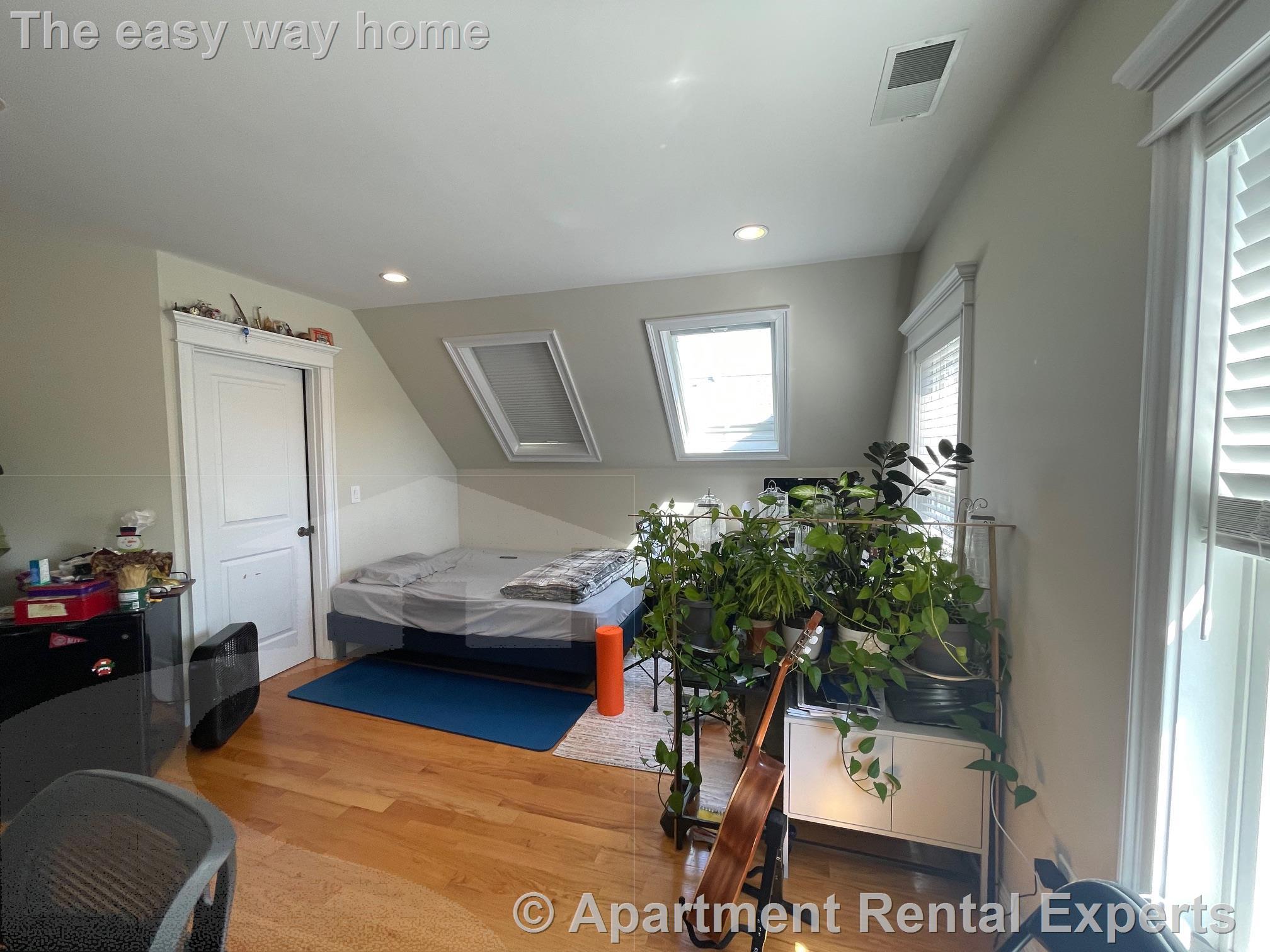 15 Hall Ave, Davis Square