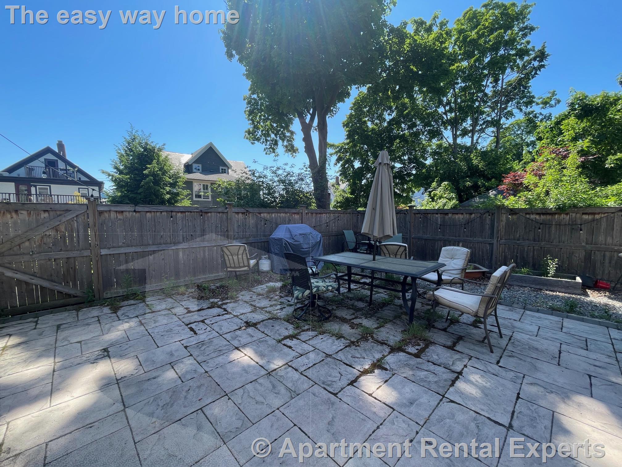 15 Hall Ave, Davis Square