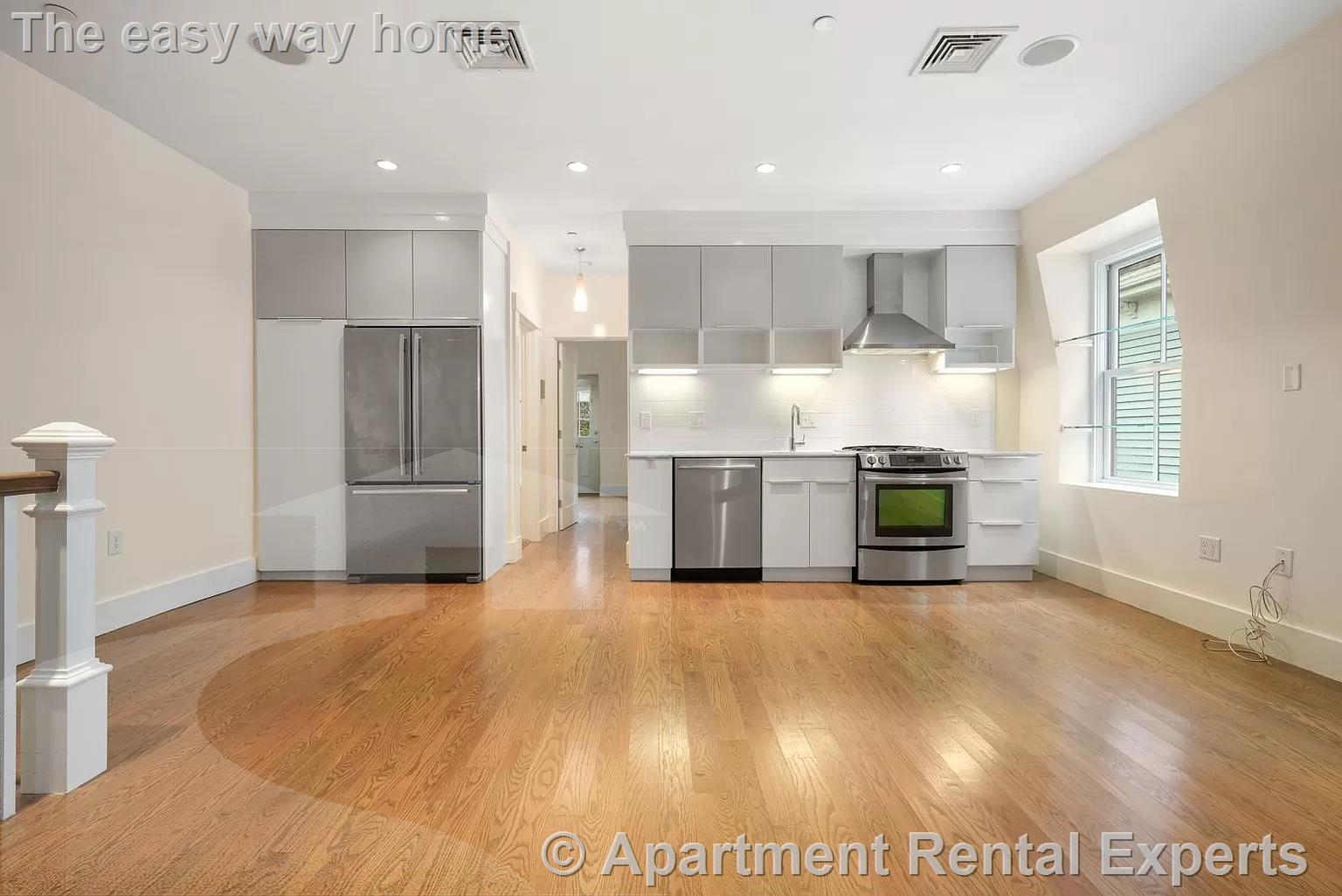 11 Boardman St, Central Square