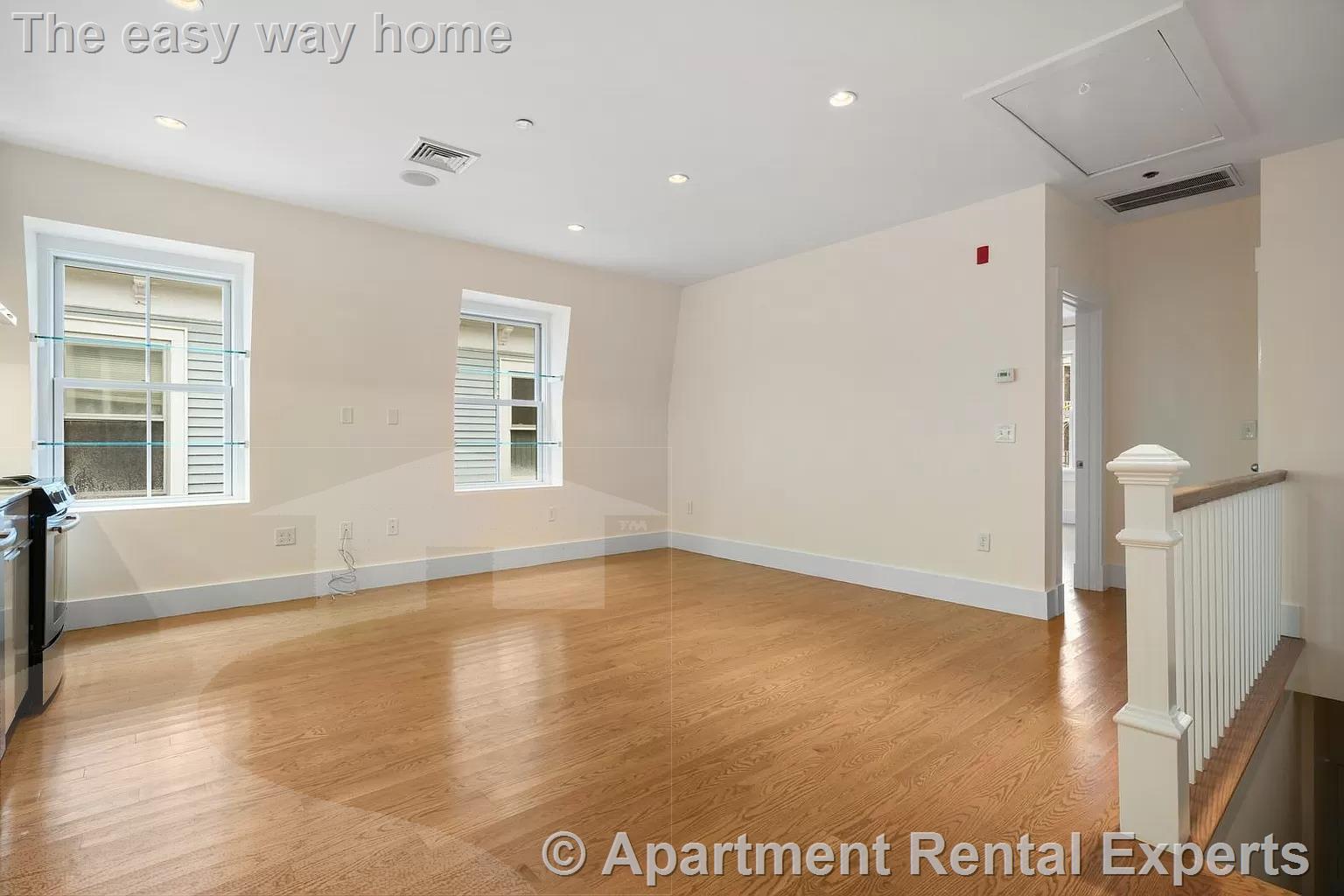 11 Boardman St, Central Square