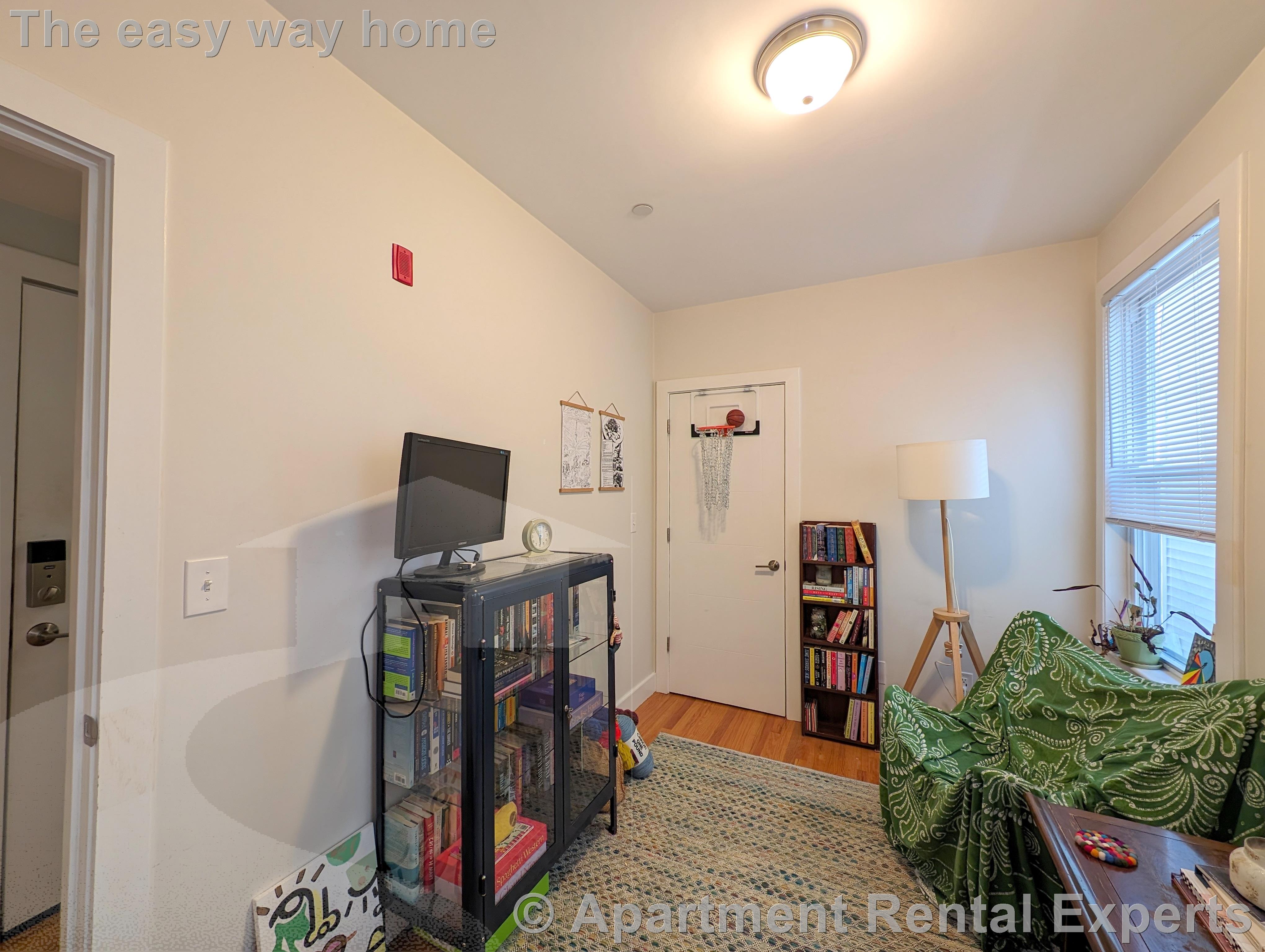 306 Western Ave, Central Square