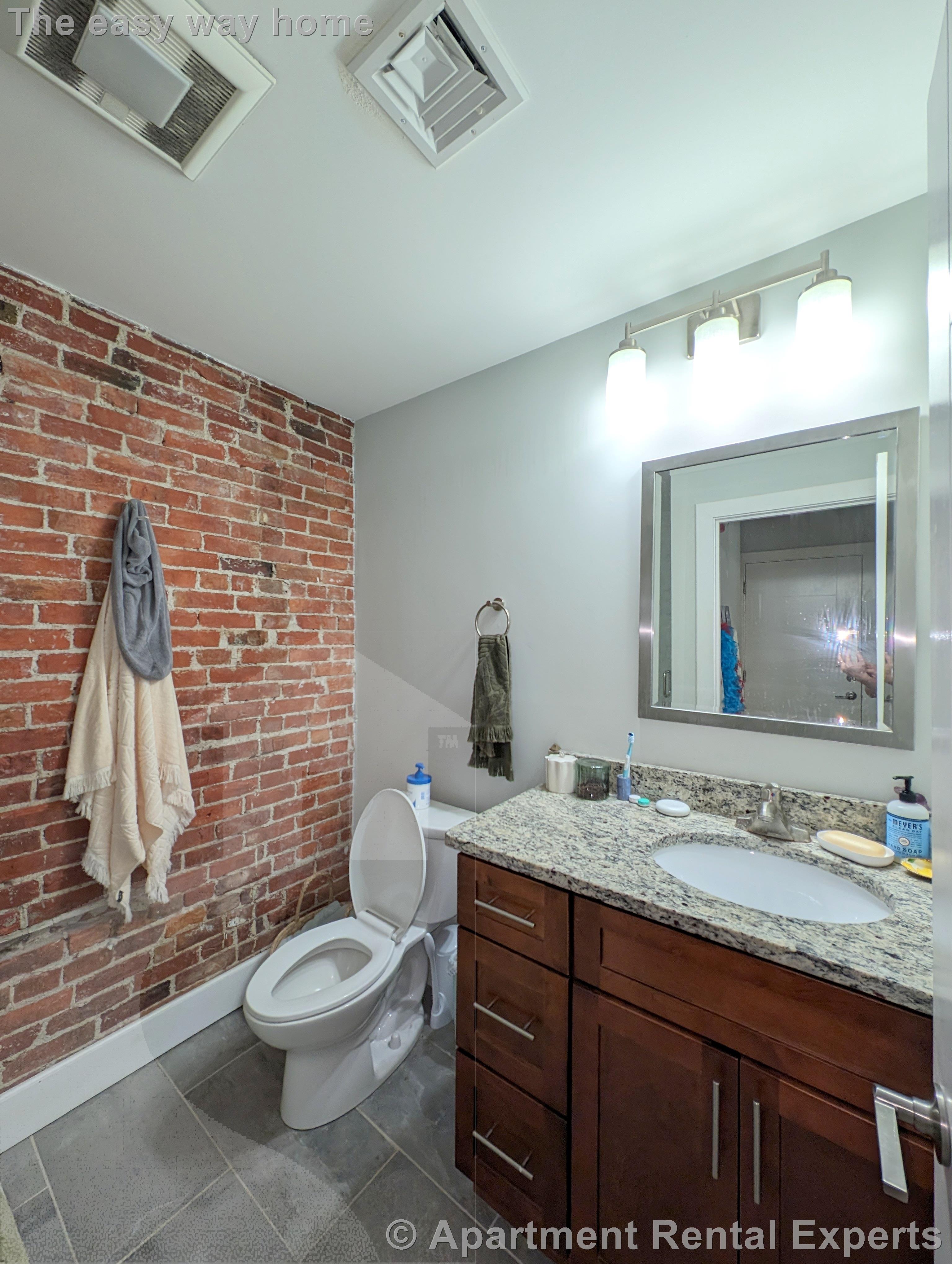 306 Western Ave, Central Square