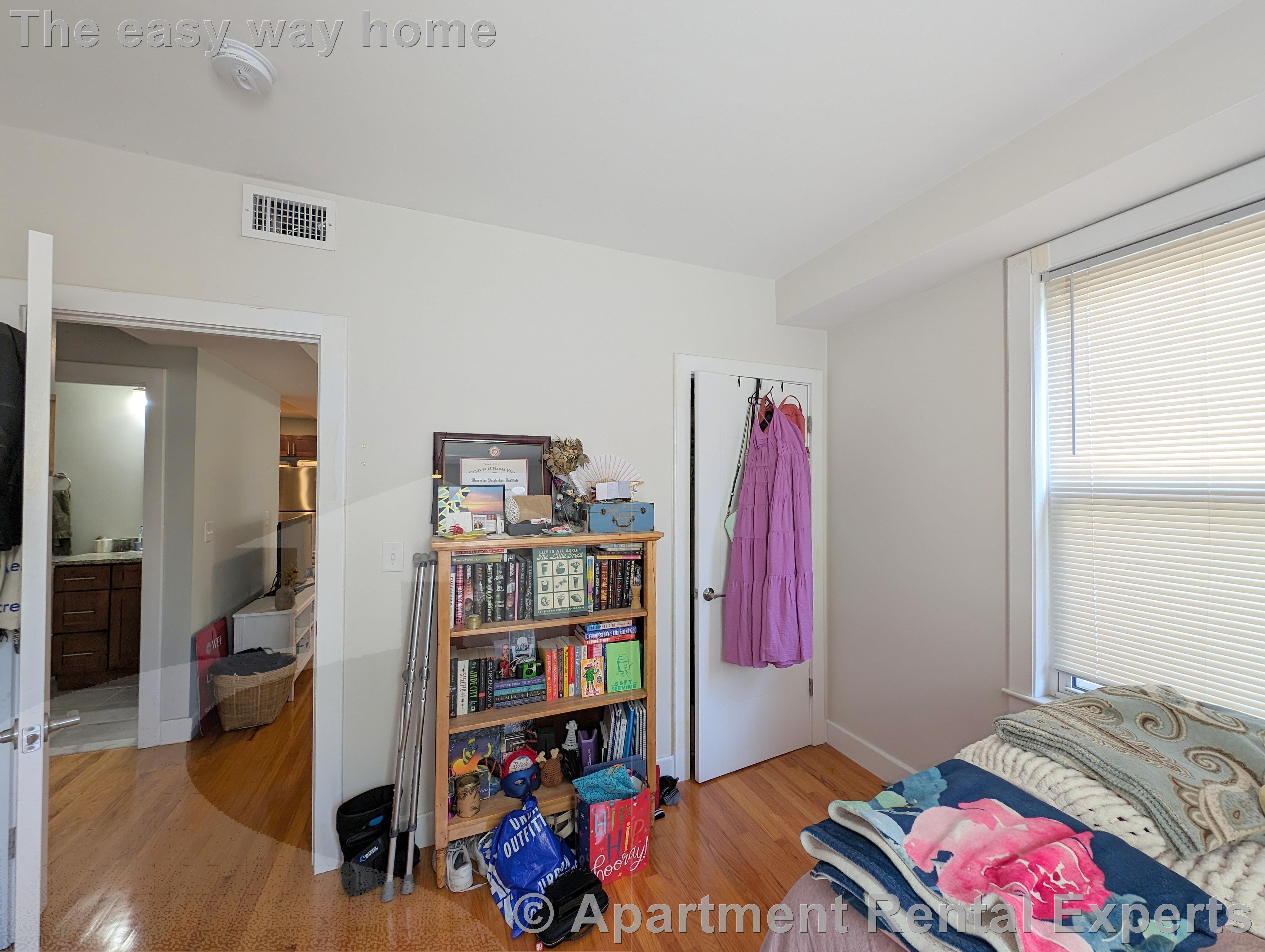 306 Western Ave, Central Square