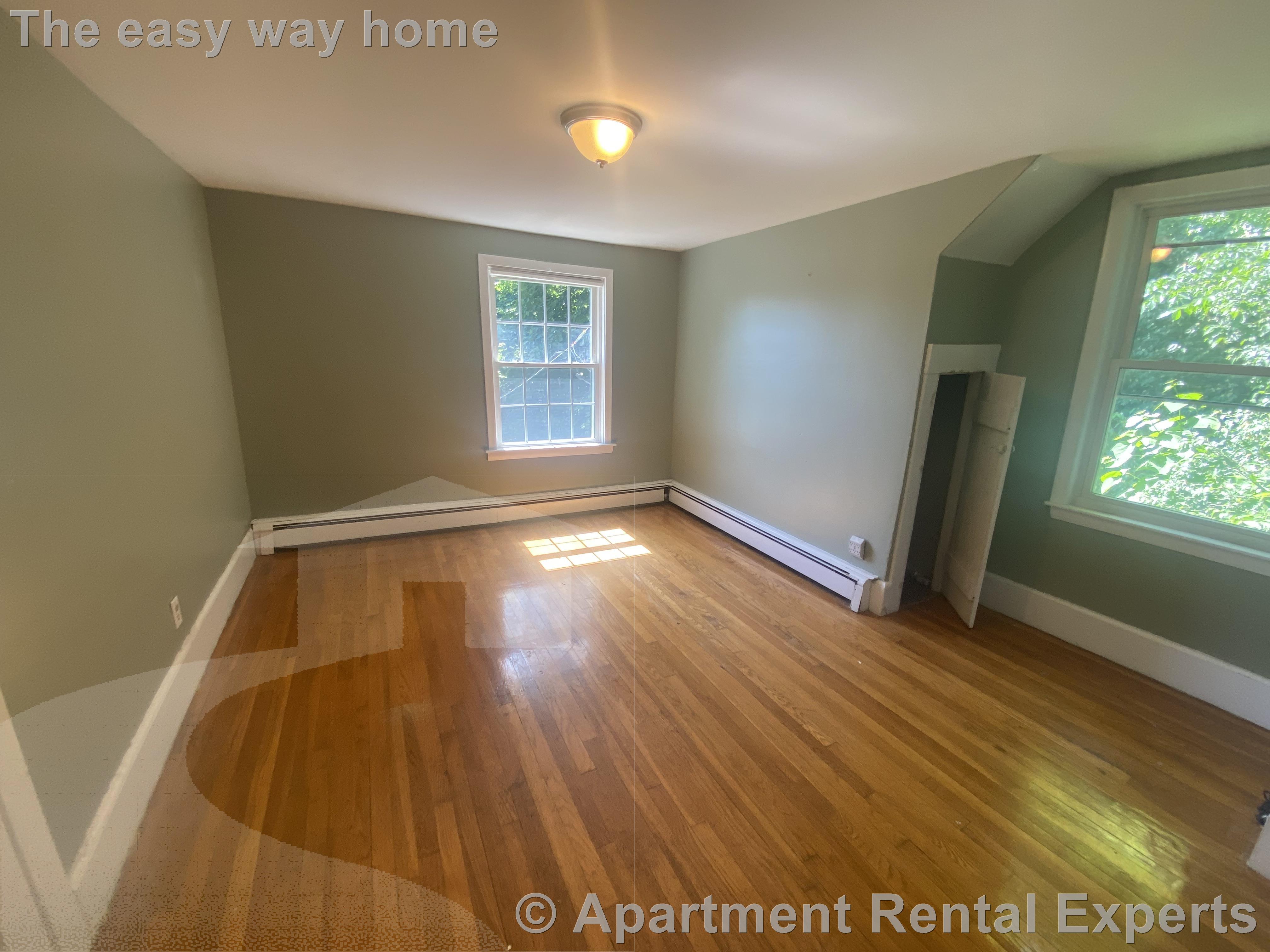 201 Forest St, Arlington Heights