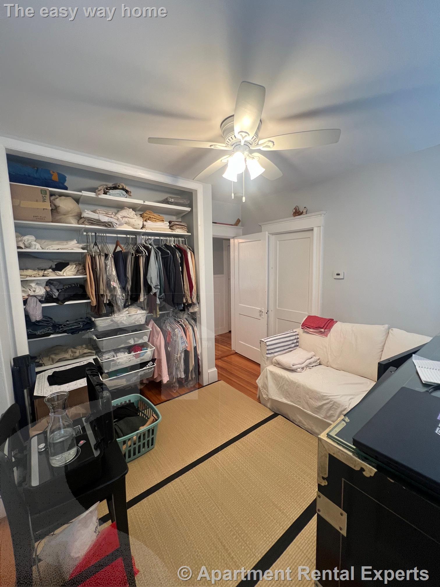 33 Frederick Ave, Tufts