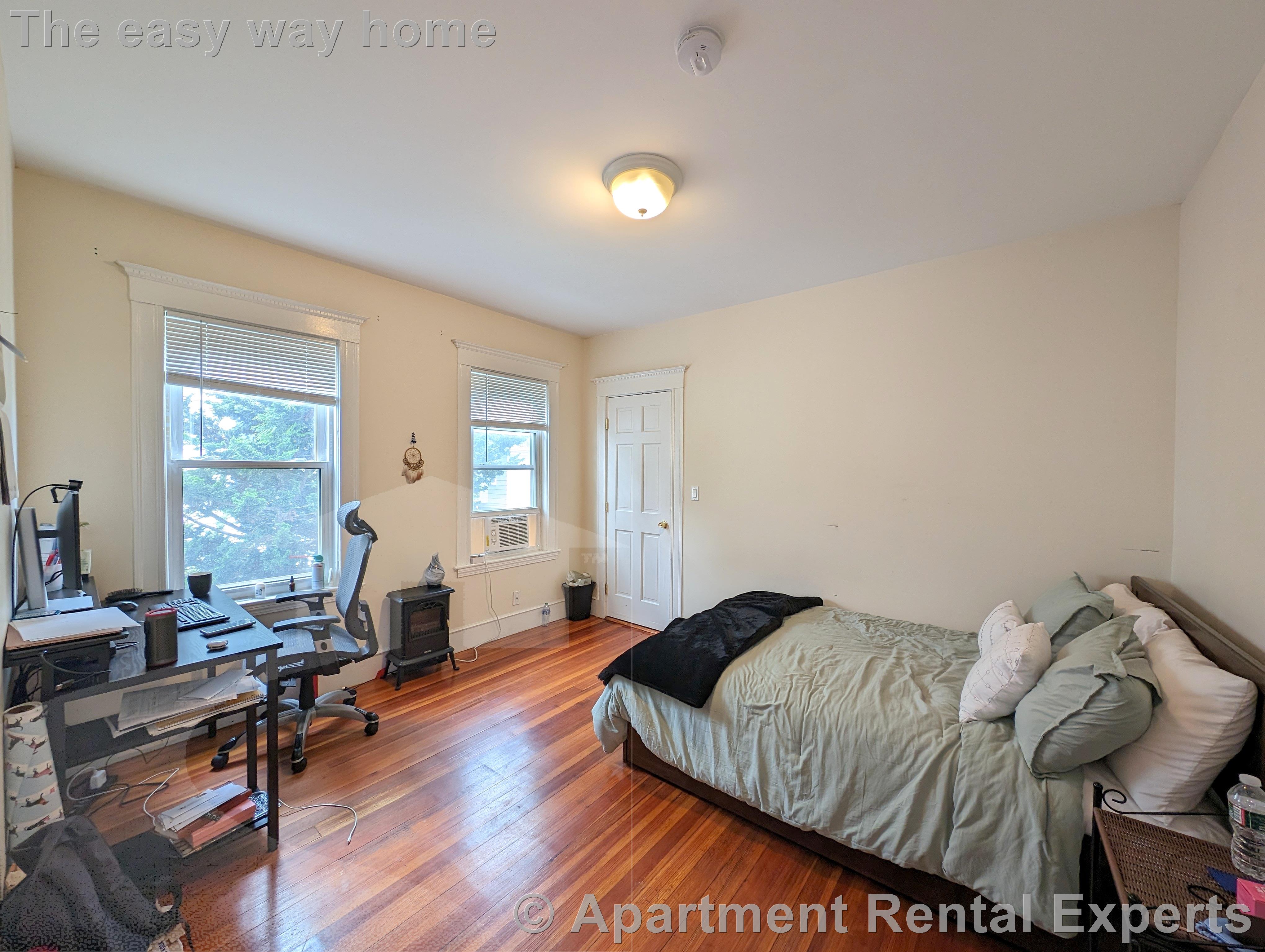 171 College Ave, Davis Square