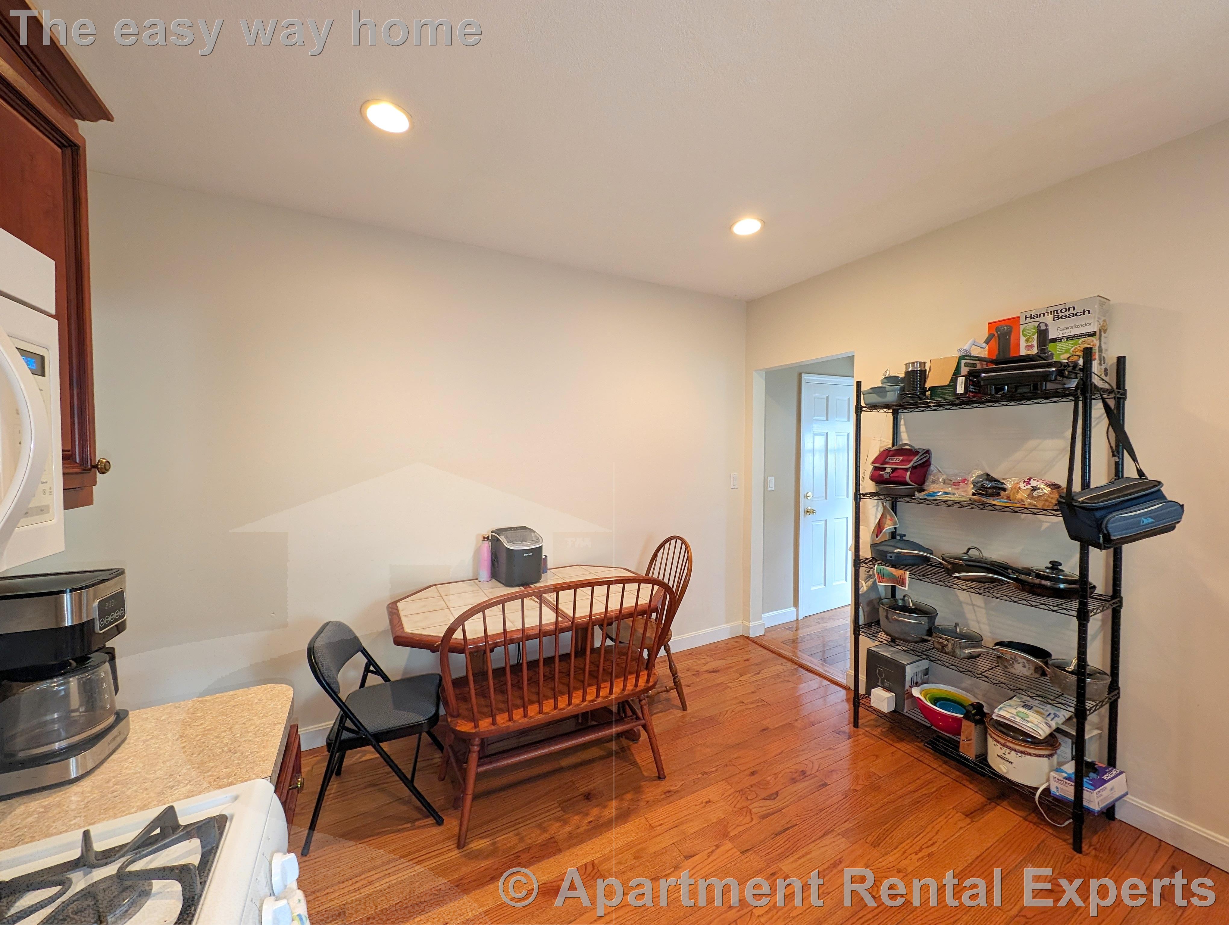 171 College Ave, Davis Square