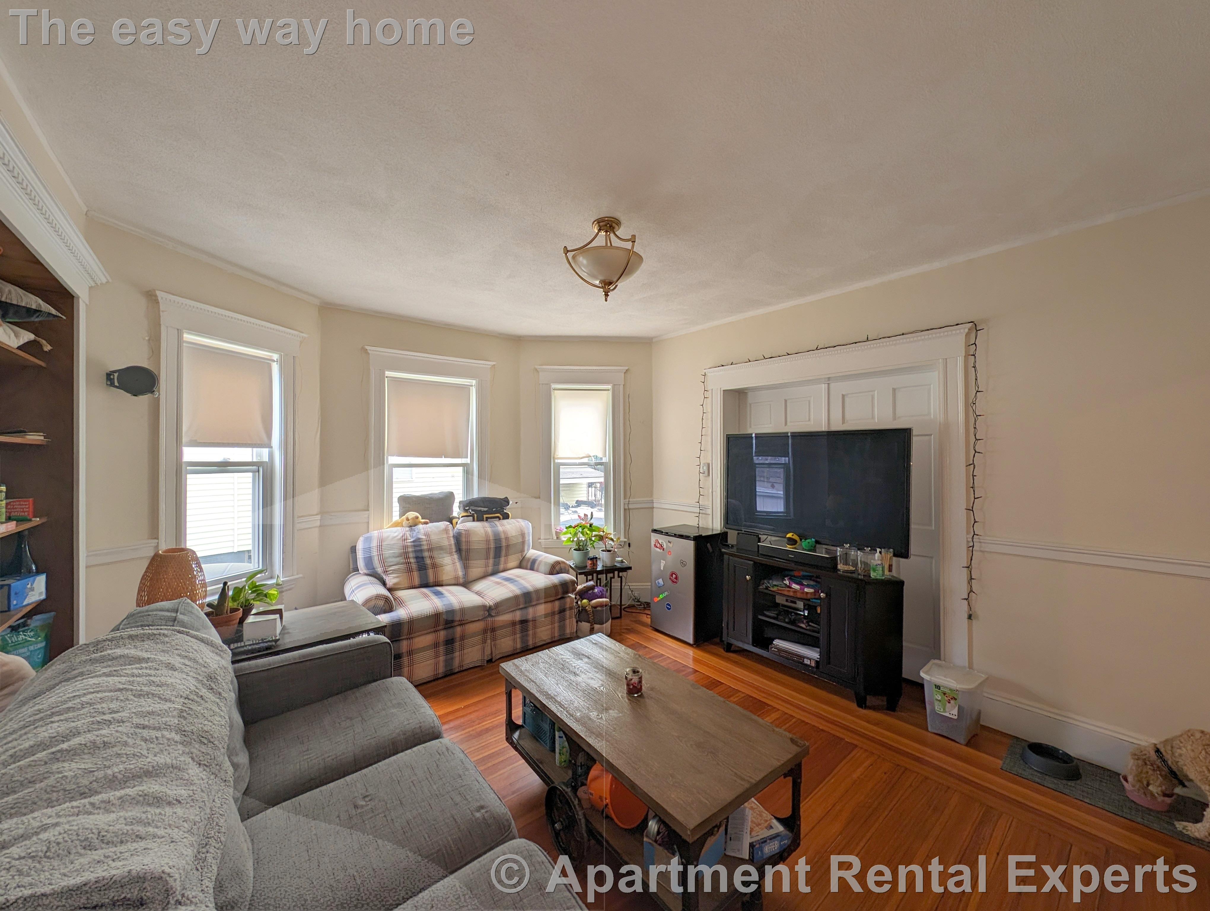 171 College Ave, Davis Square