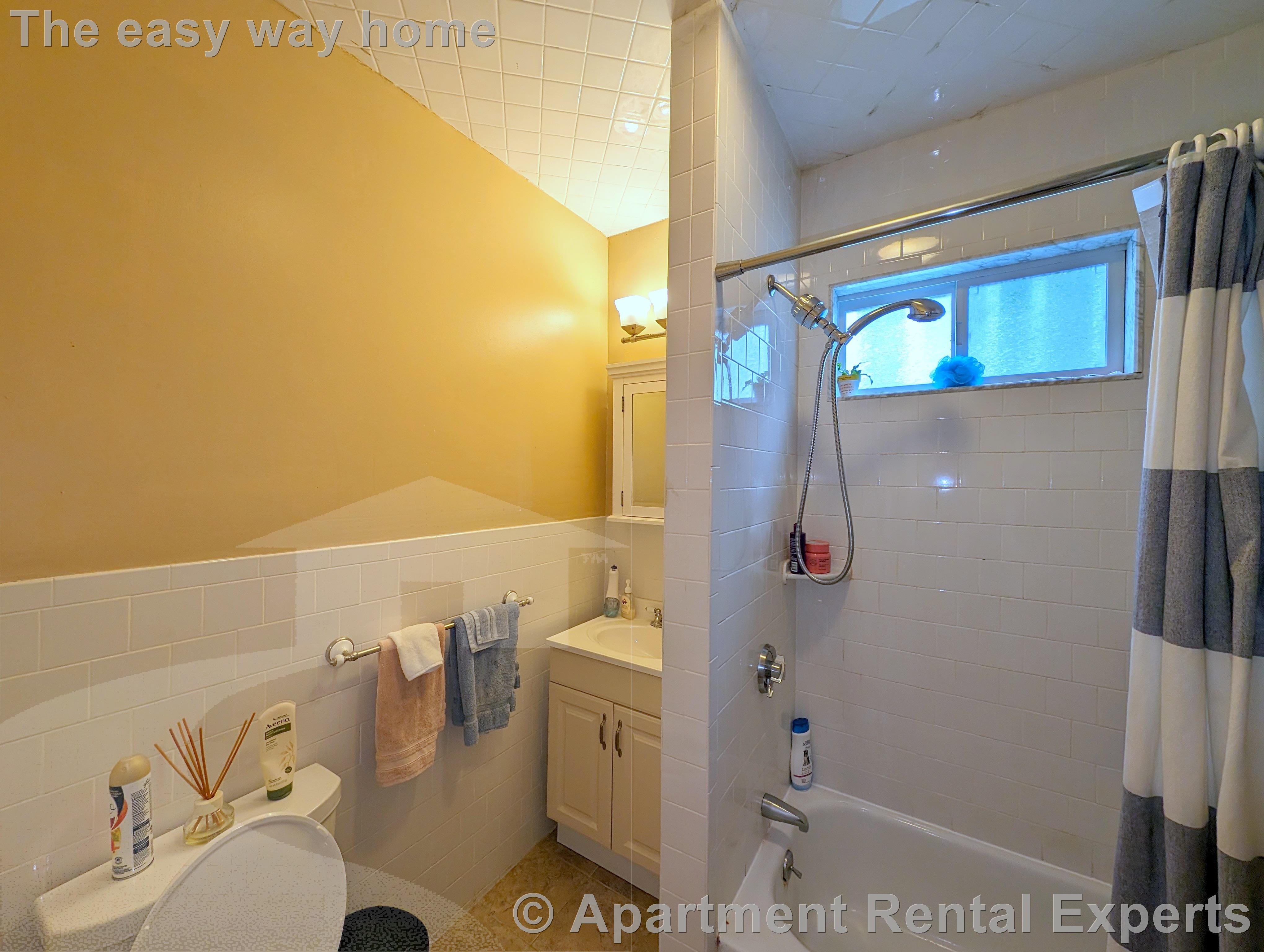 171 College Ave, Davis Square