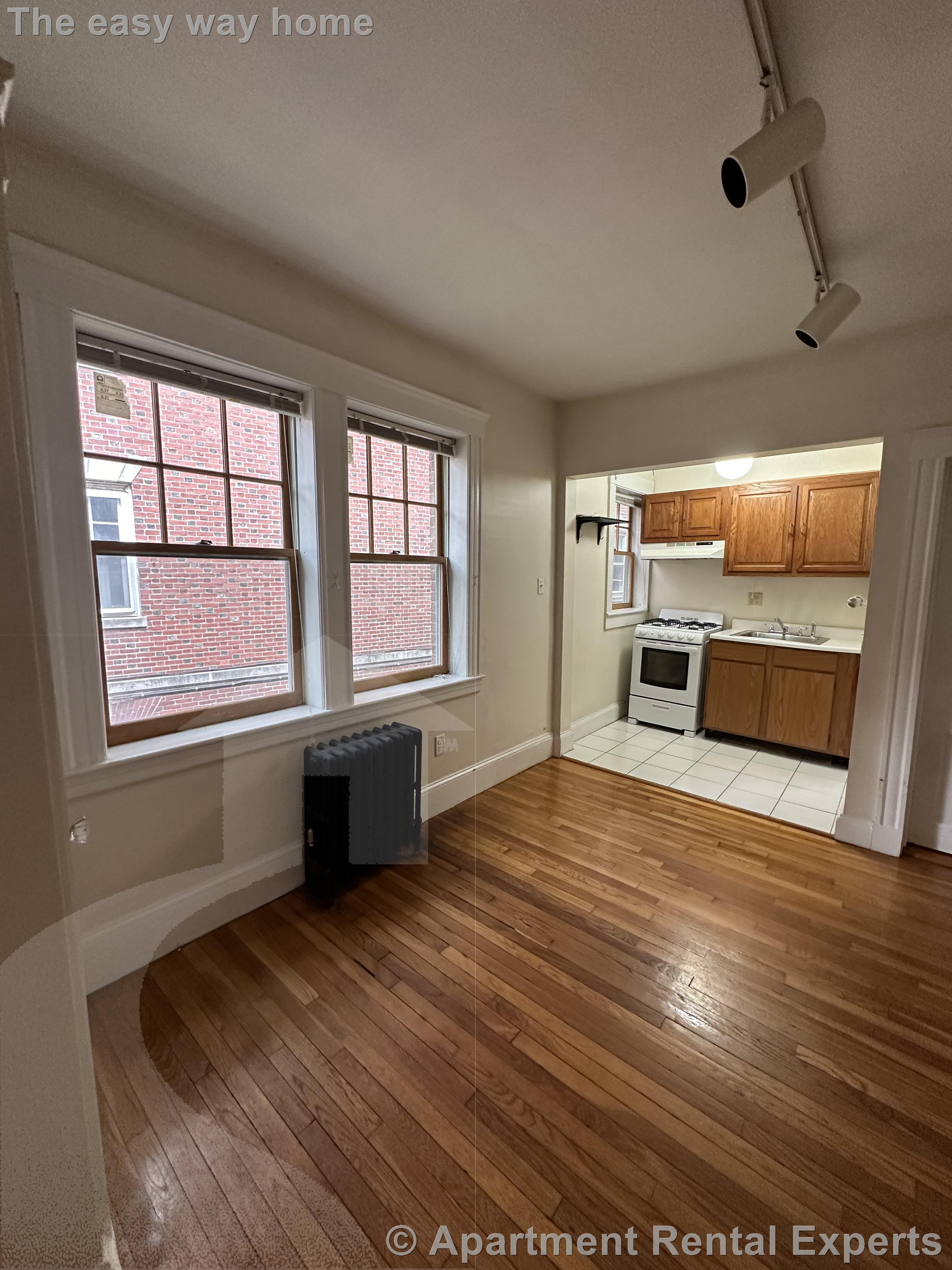 39 Lee St, Central Square