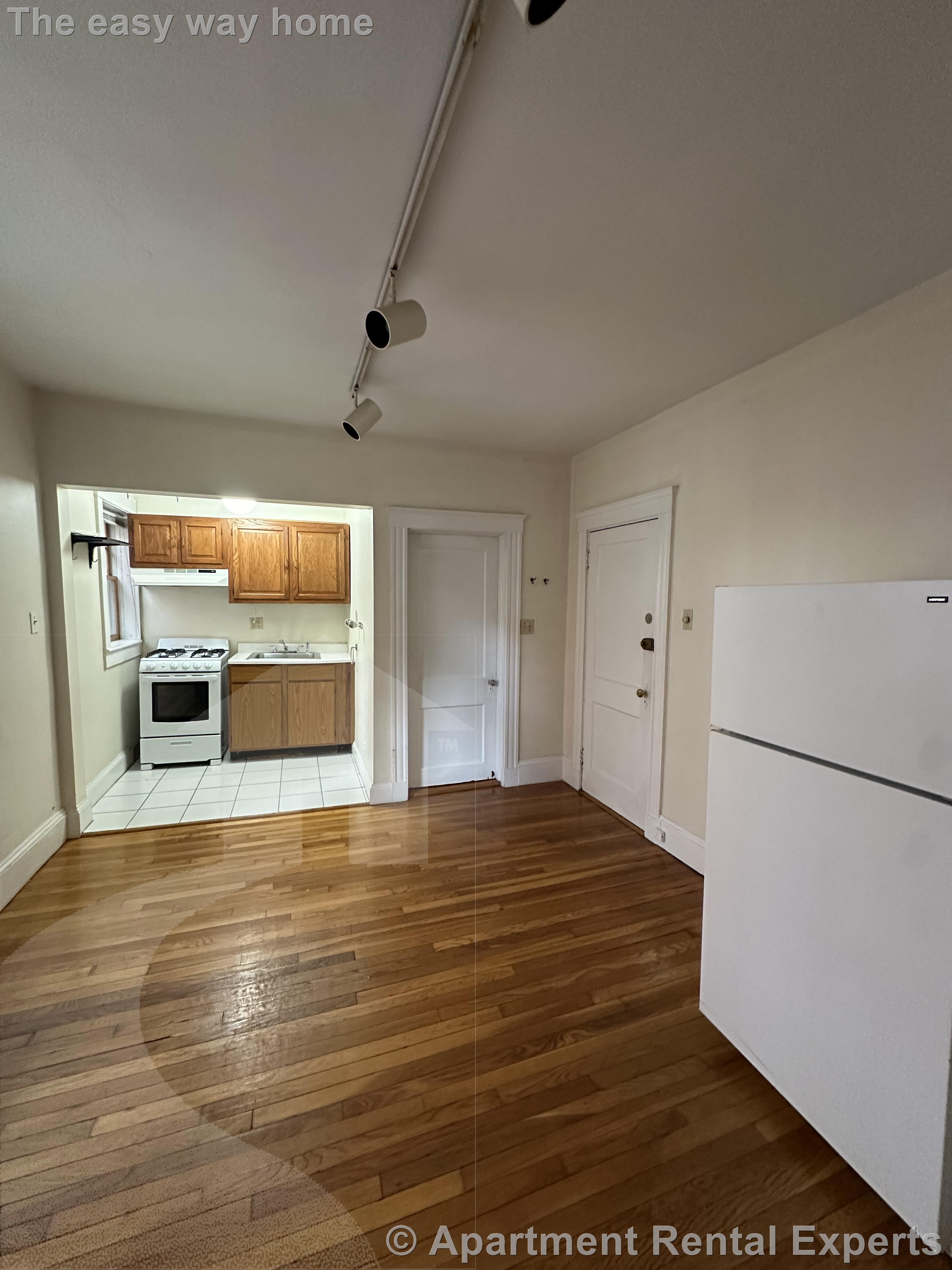 39 Lee St, Central Square