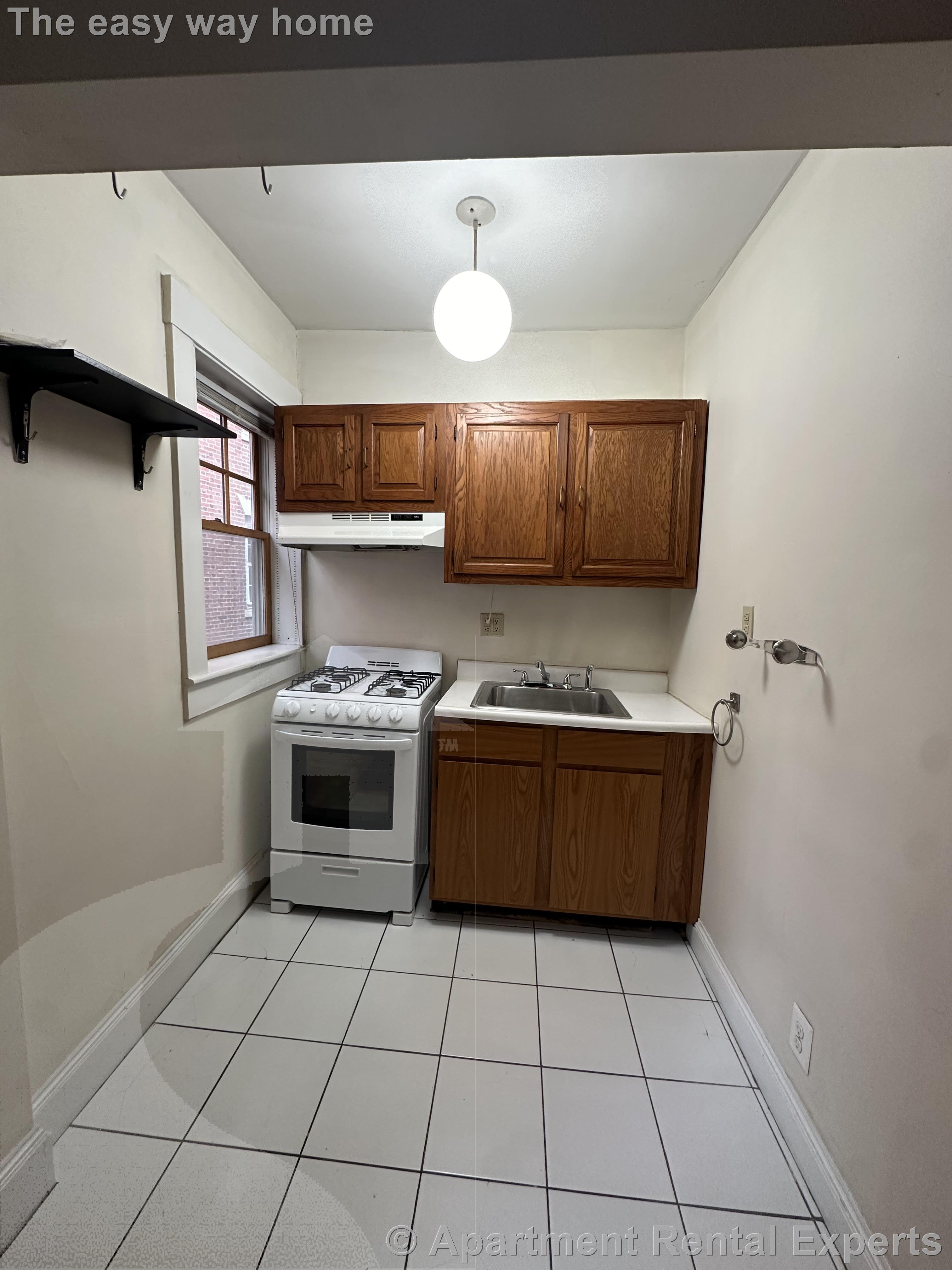 39 Lee St, Central Square