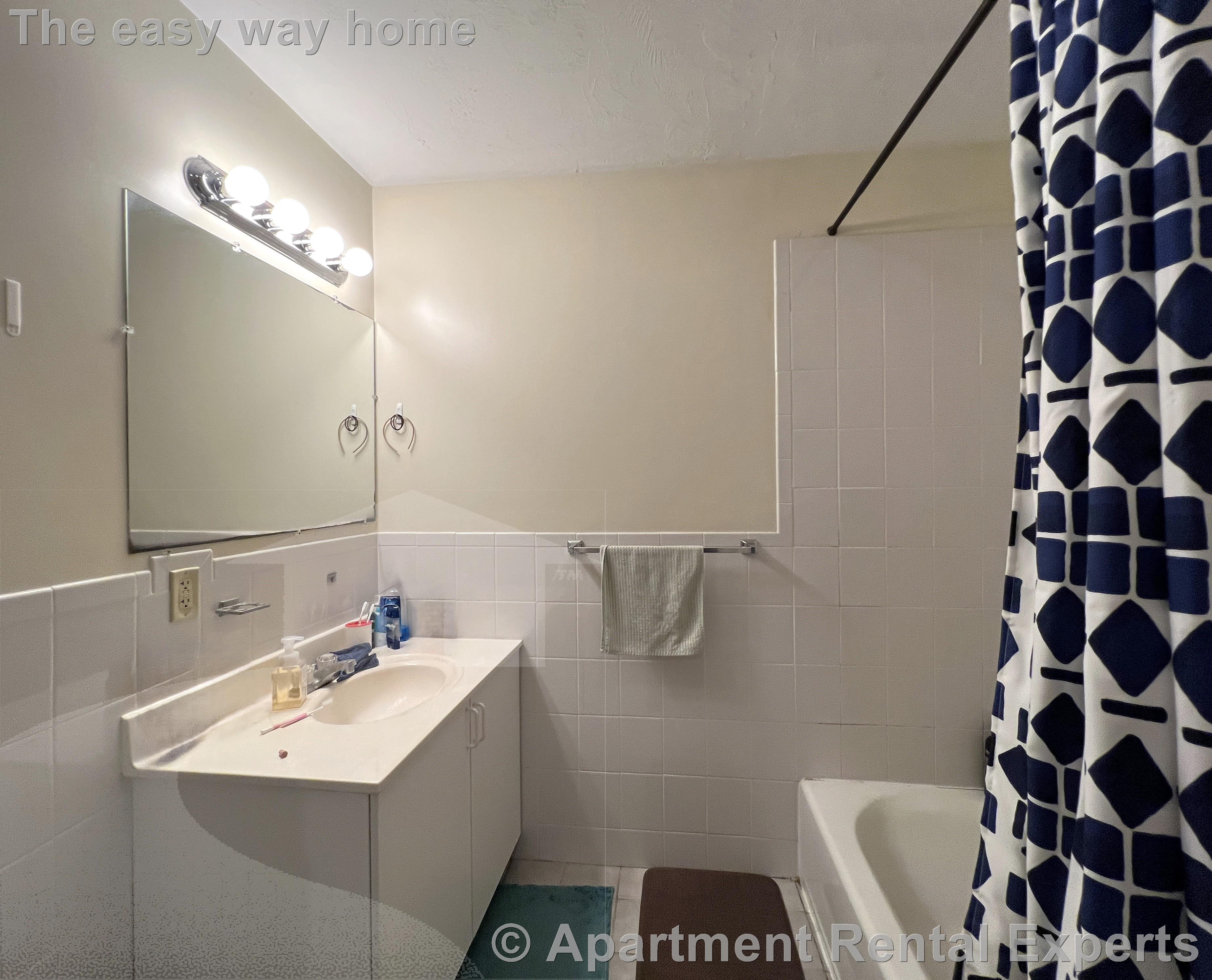 460 Green St, Central Square