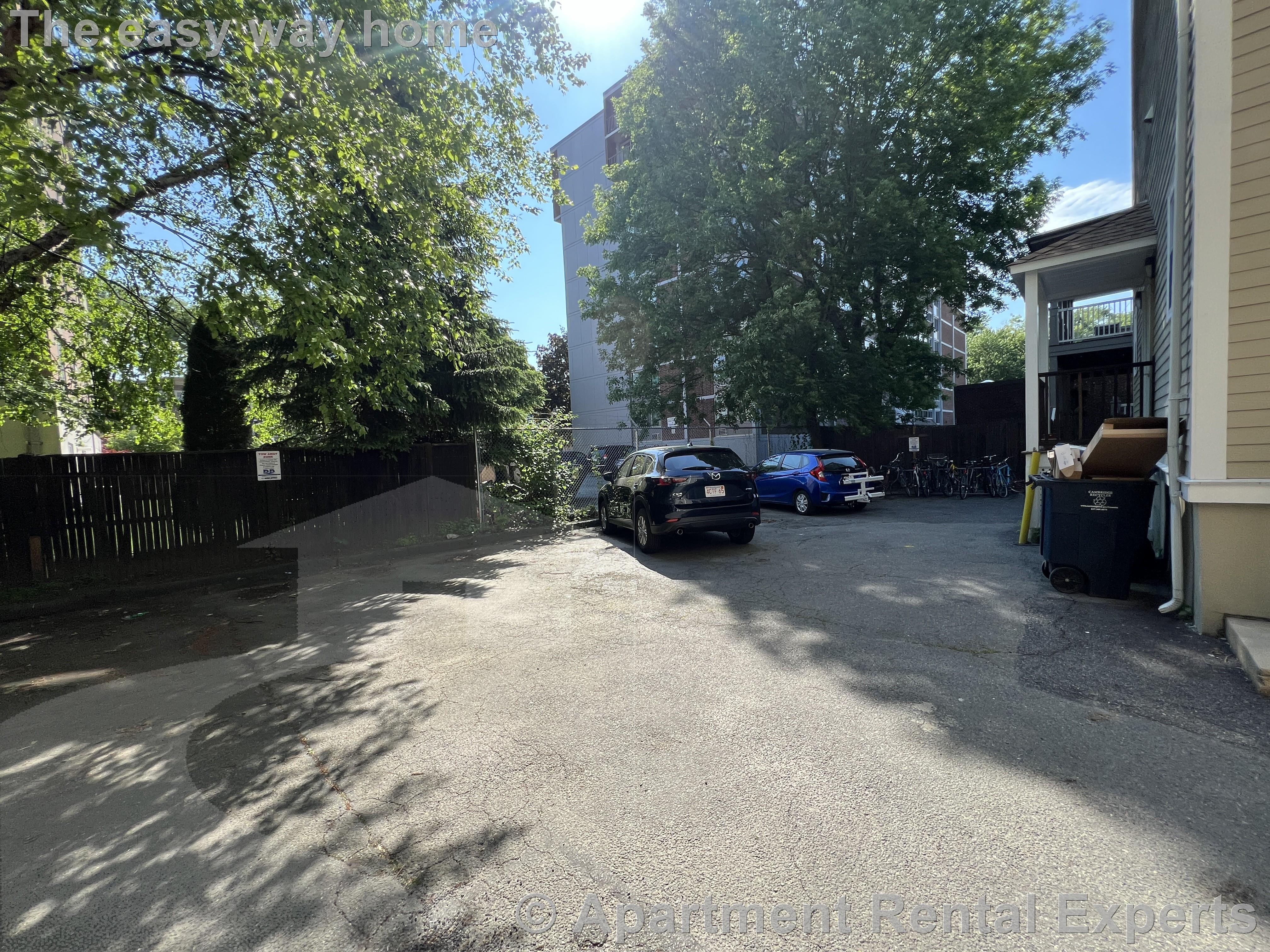 460 Green St, Central Square