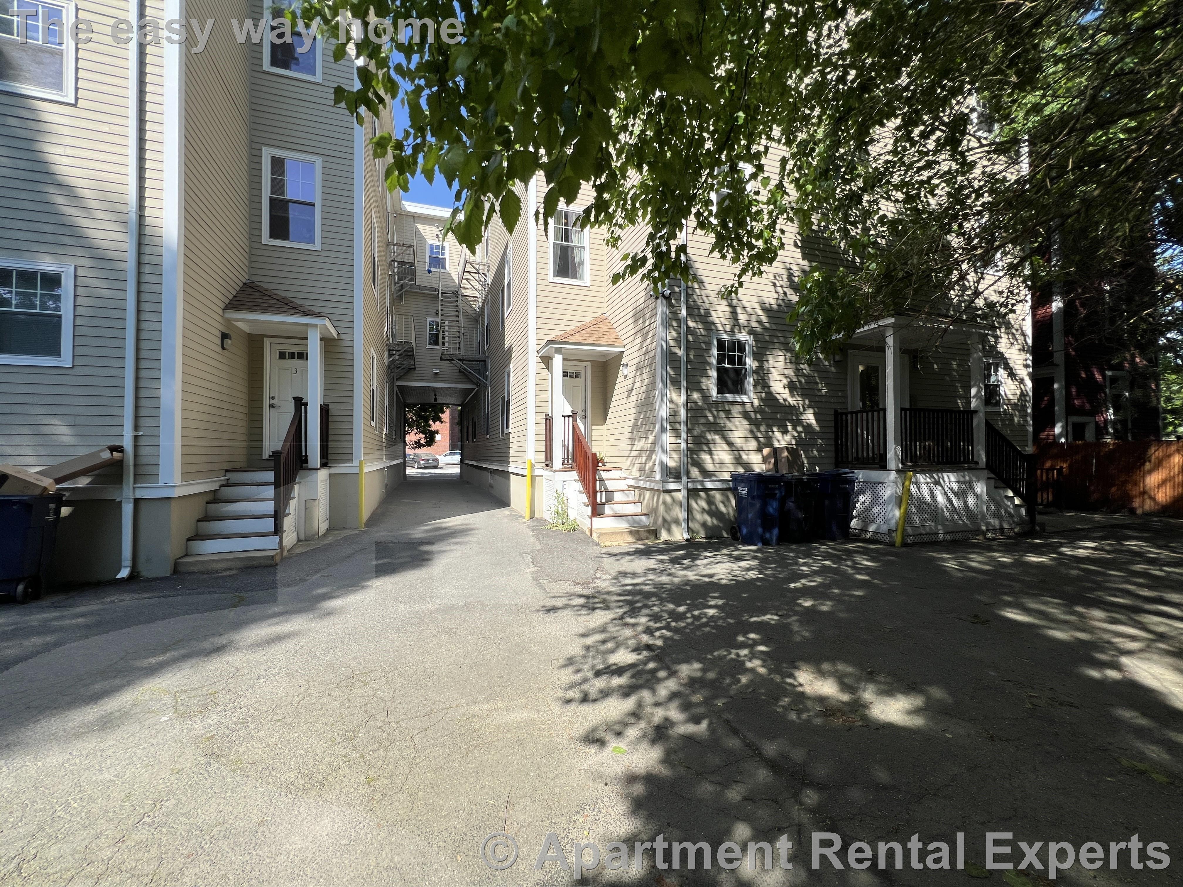 460 Green St, Central Square