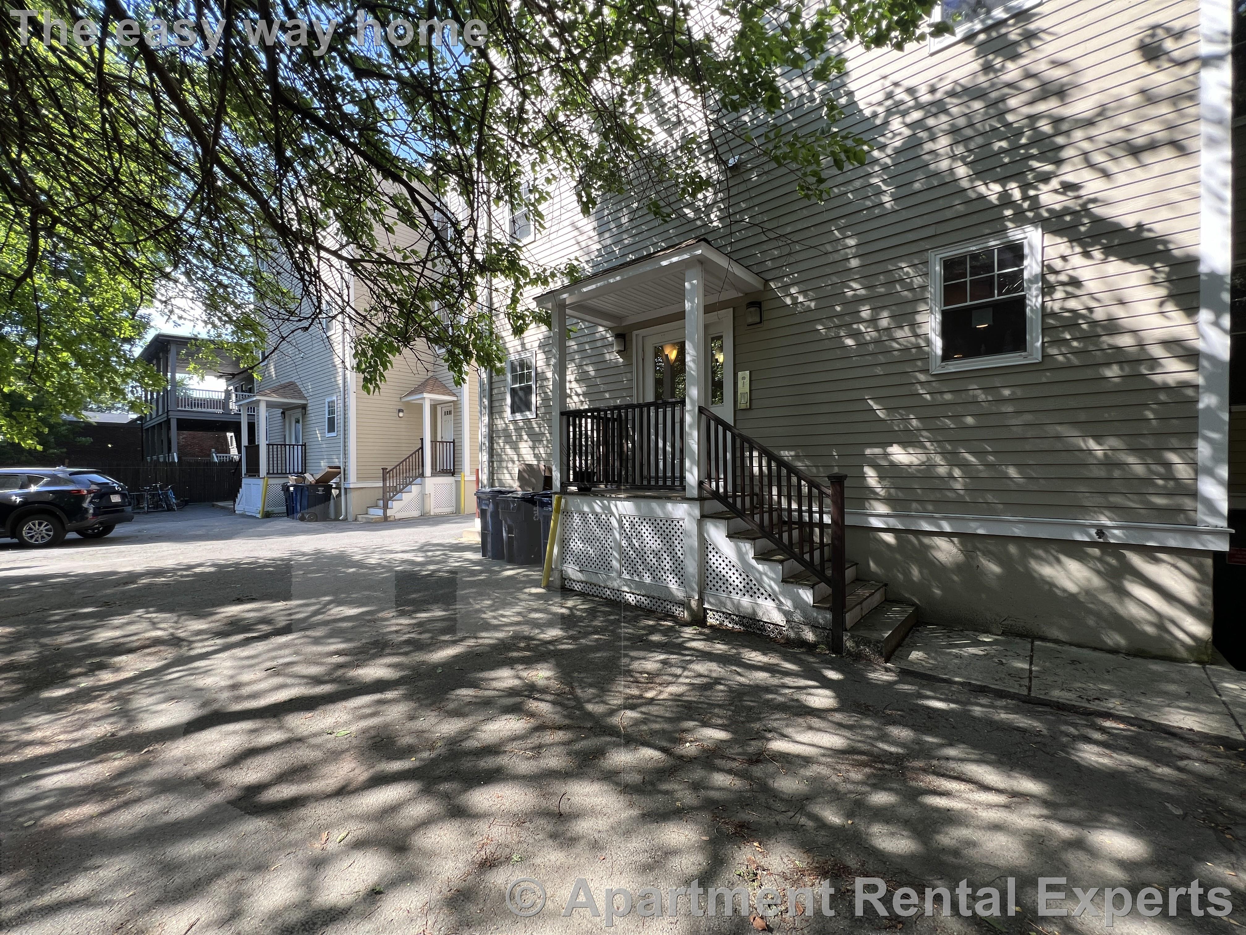 460 Green St, Central Square