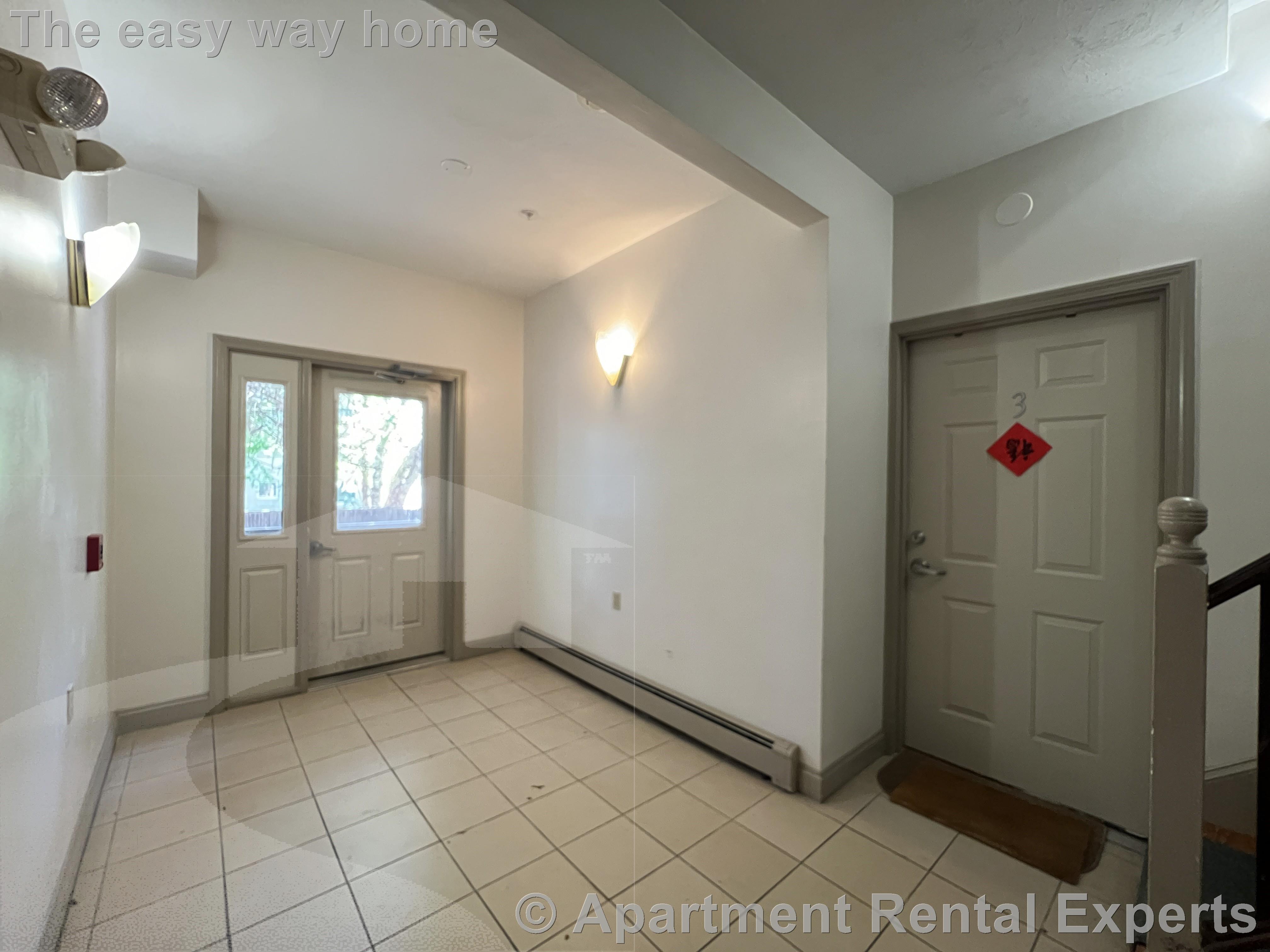 460 Green St, Central Square