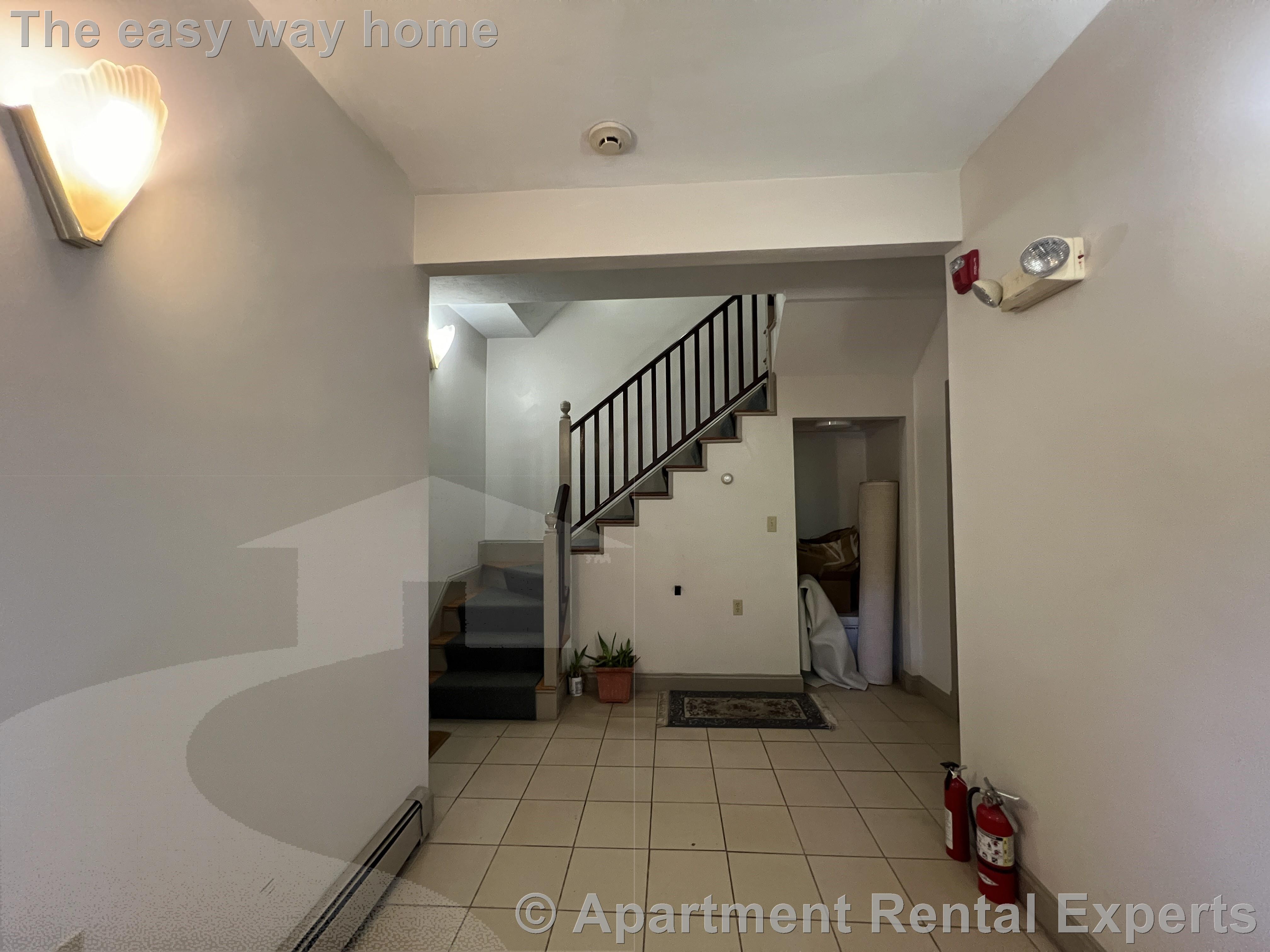 460 Green St, Central Square