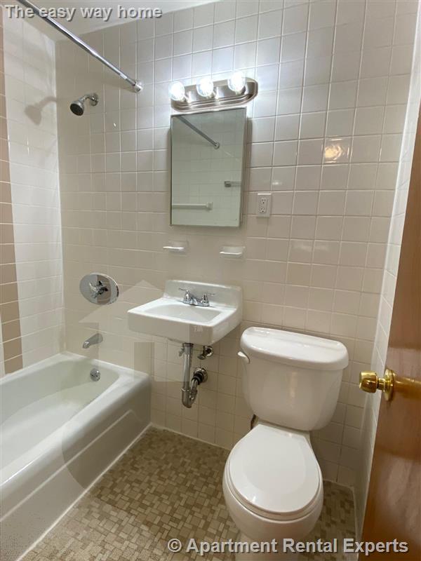 172 N Beacon St, Brighton