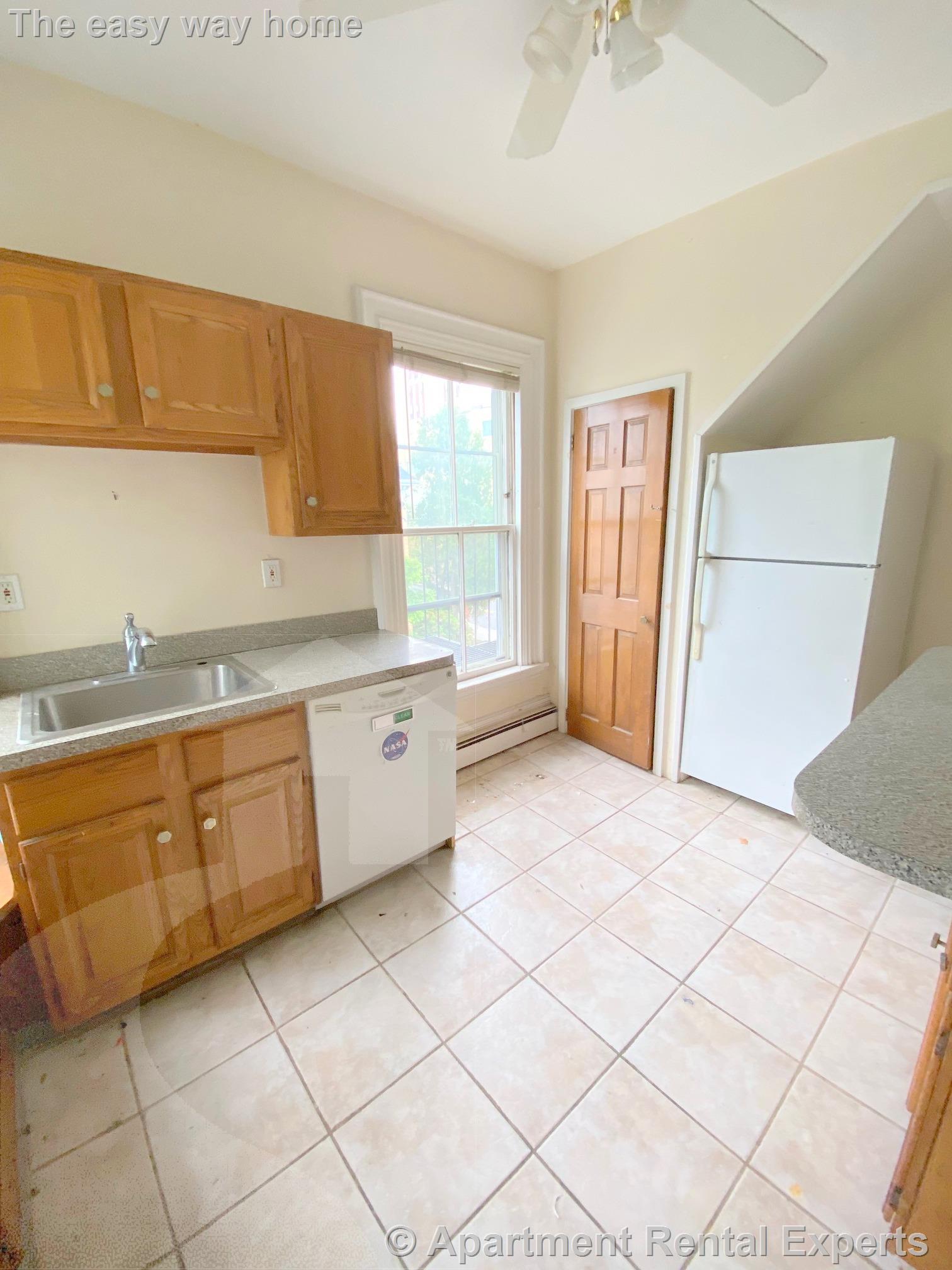 28 Roseland St, Porter Square