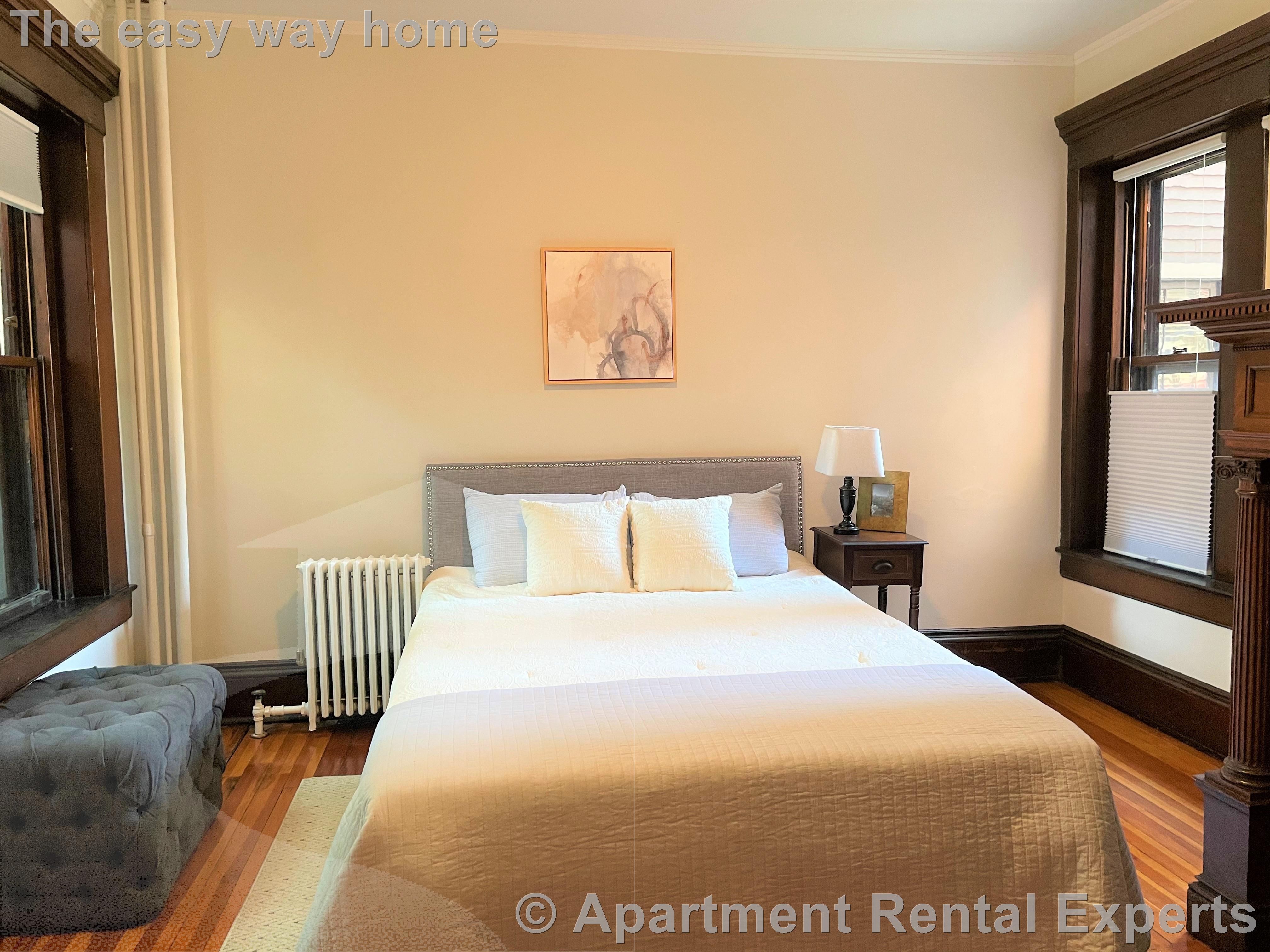 1137 Massachusetts Ave, Harvard Square