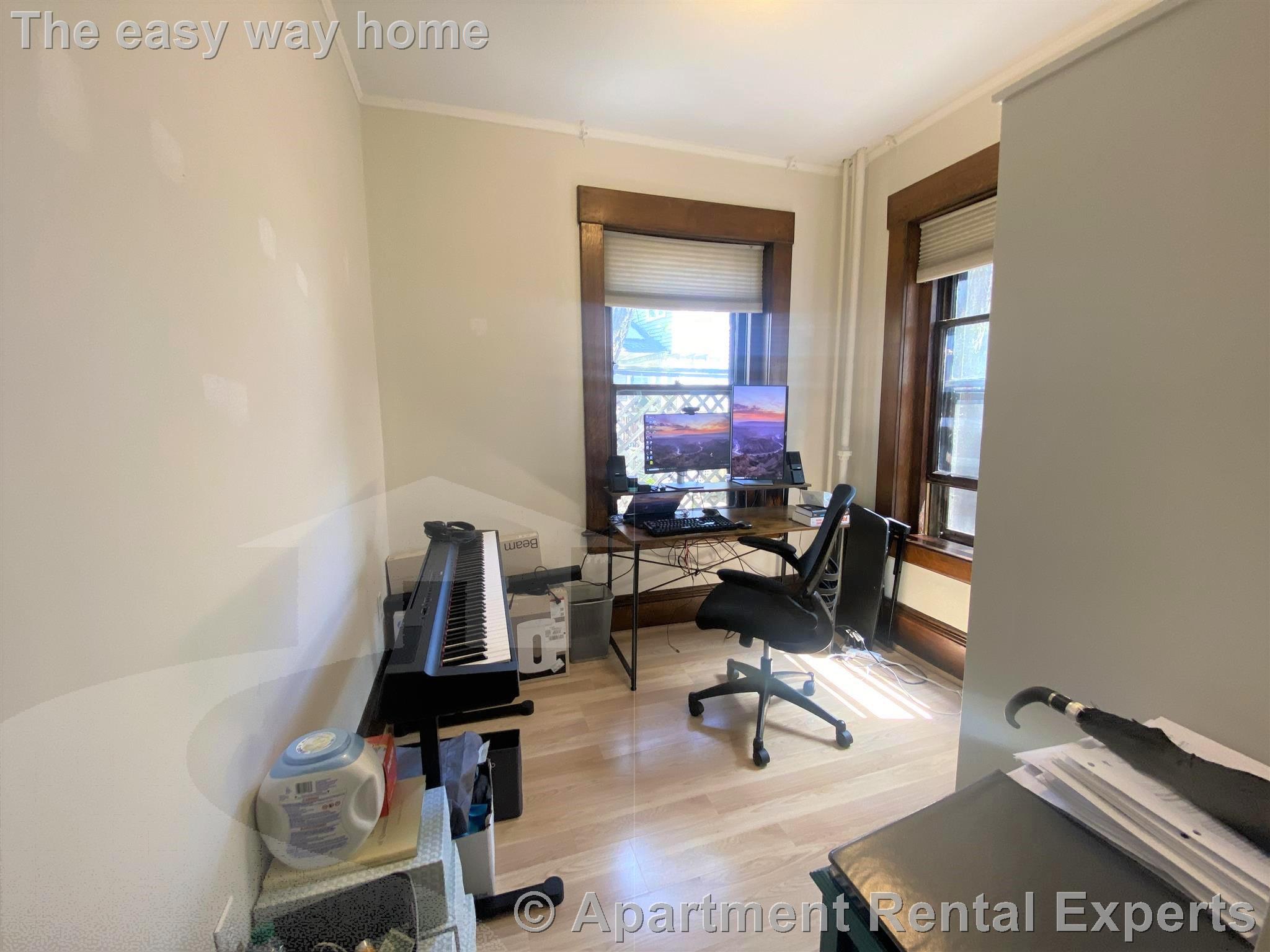 1137 Massachusetts Ave, Harvard Square