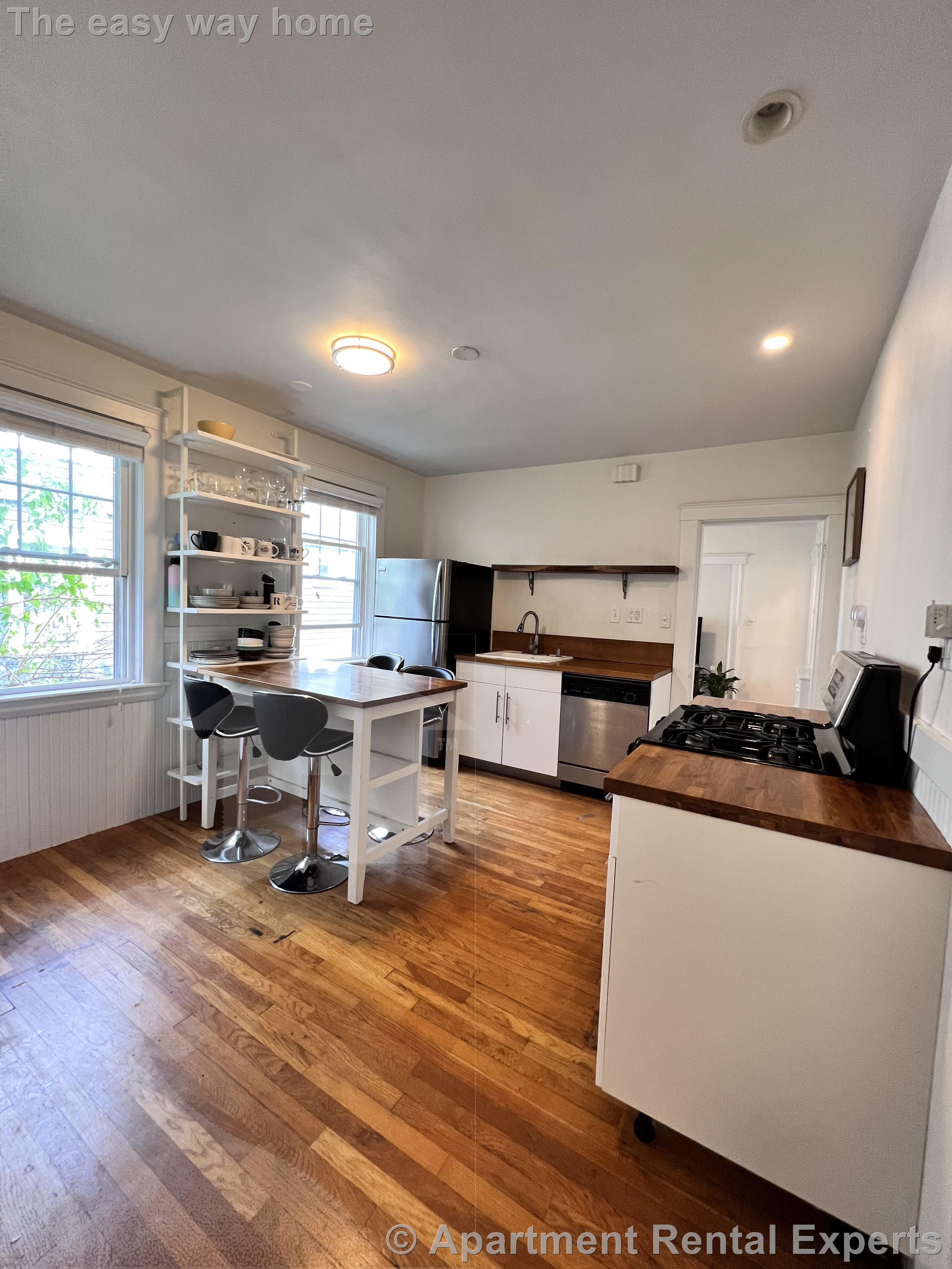 70 Dudley St, North Cambridge