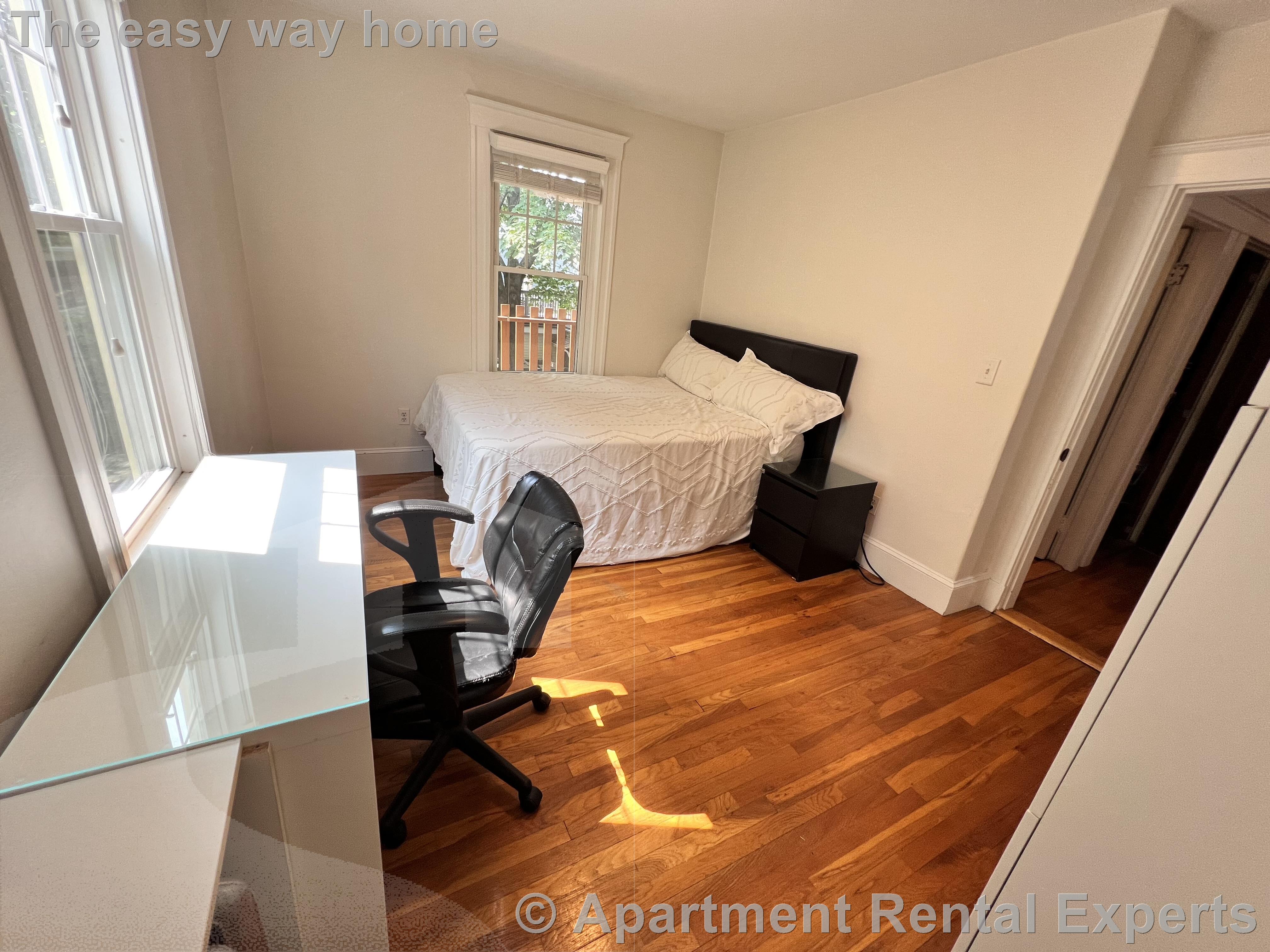 70 Dudley St, North Cambridge