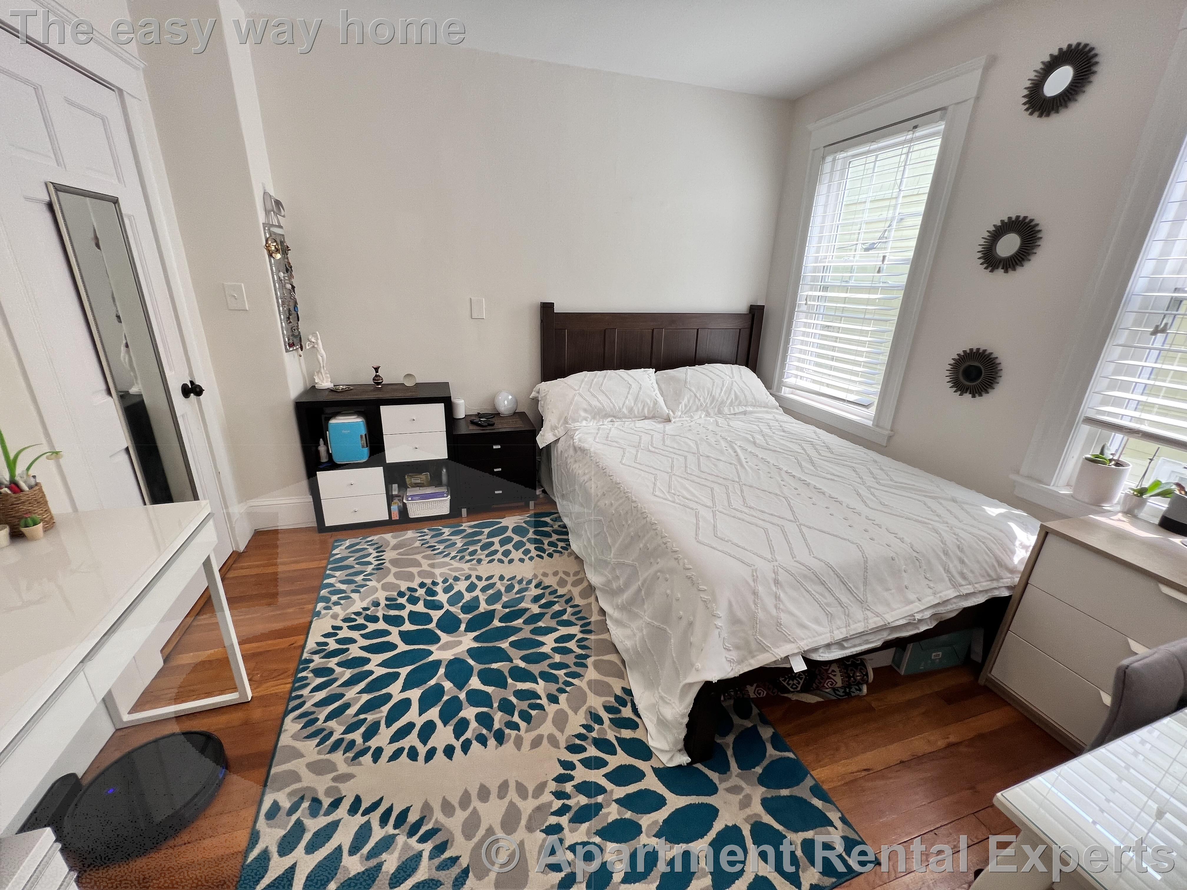 70 Dudley St, North Cambridge