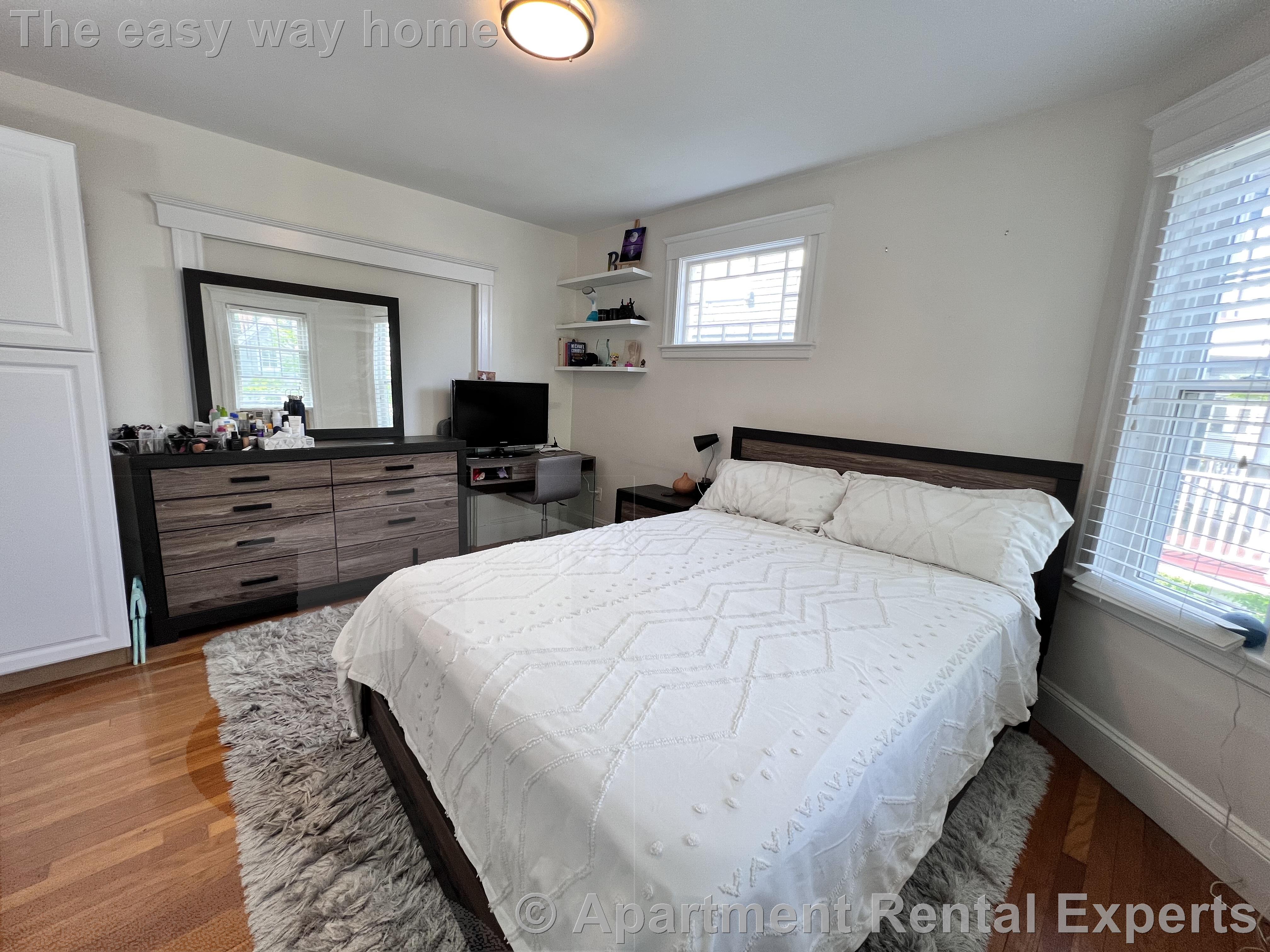 70 Dudley St, North Cambridge