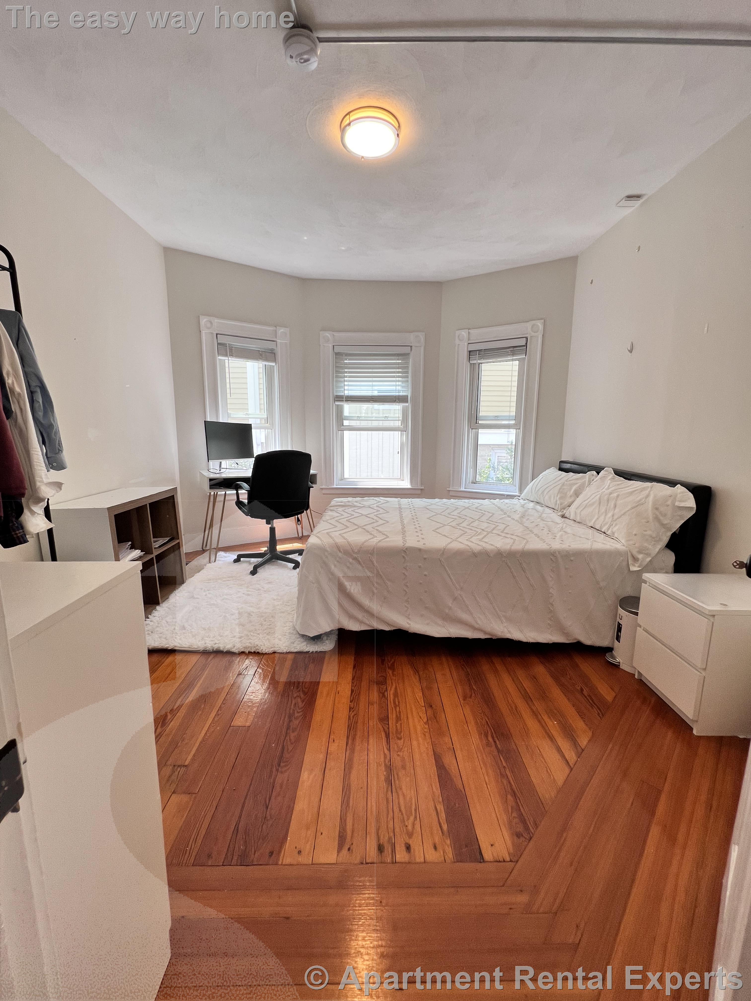 74 Lowell St, Porter Square