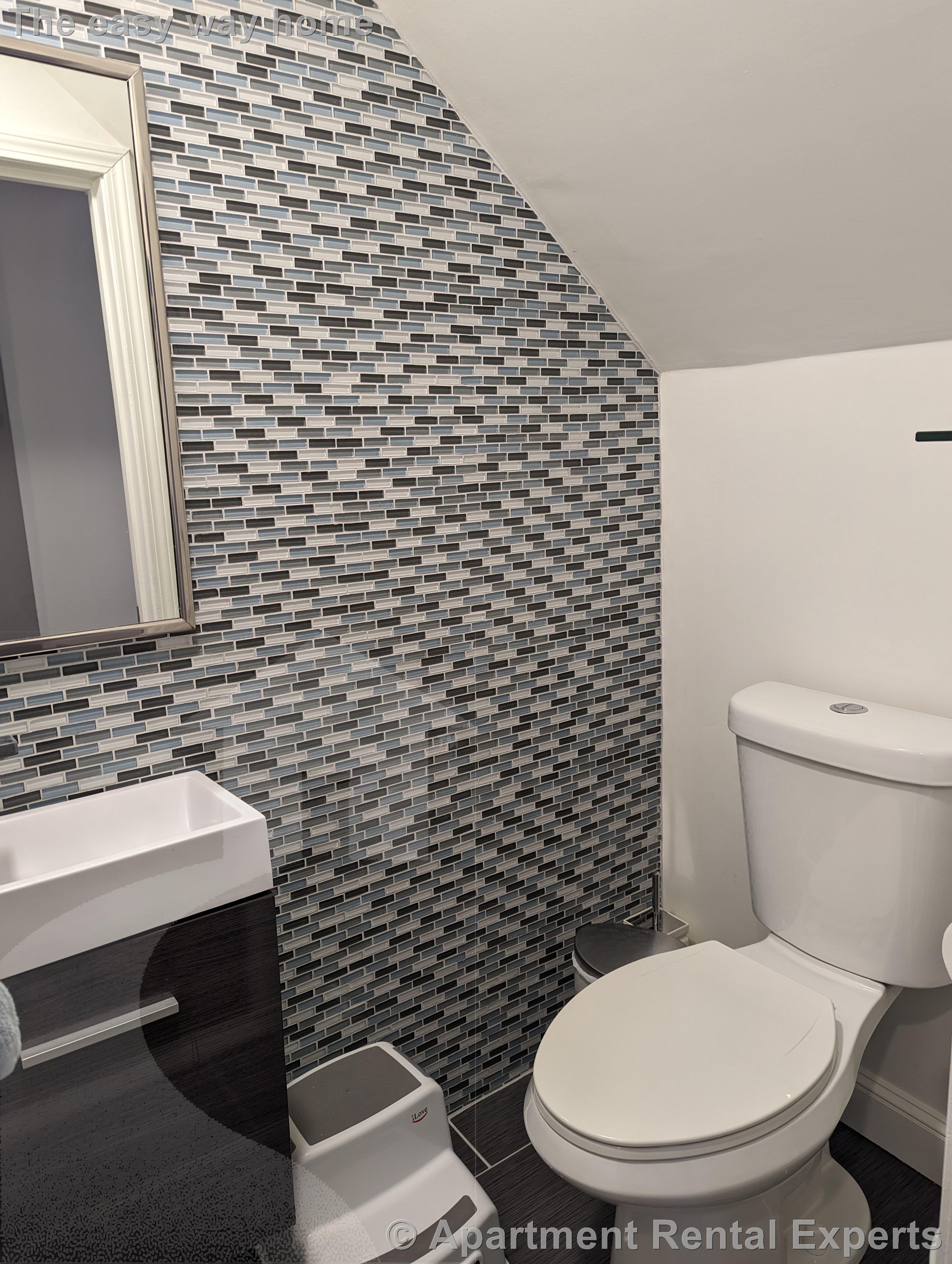 11 Gardner Rd, Central Square