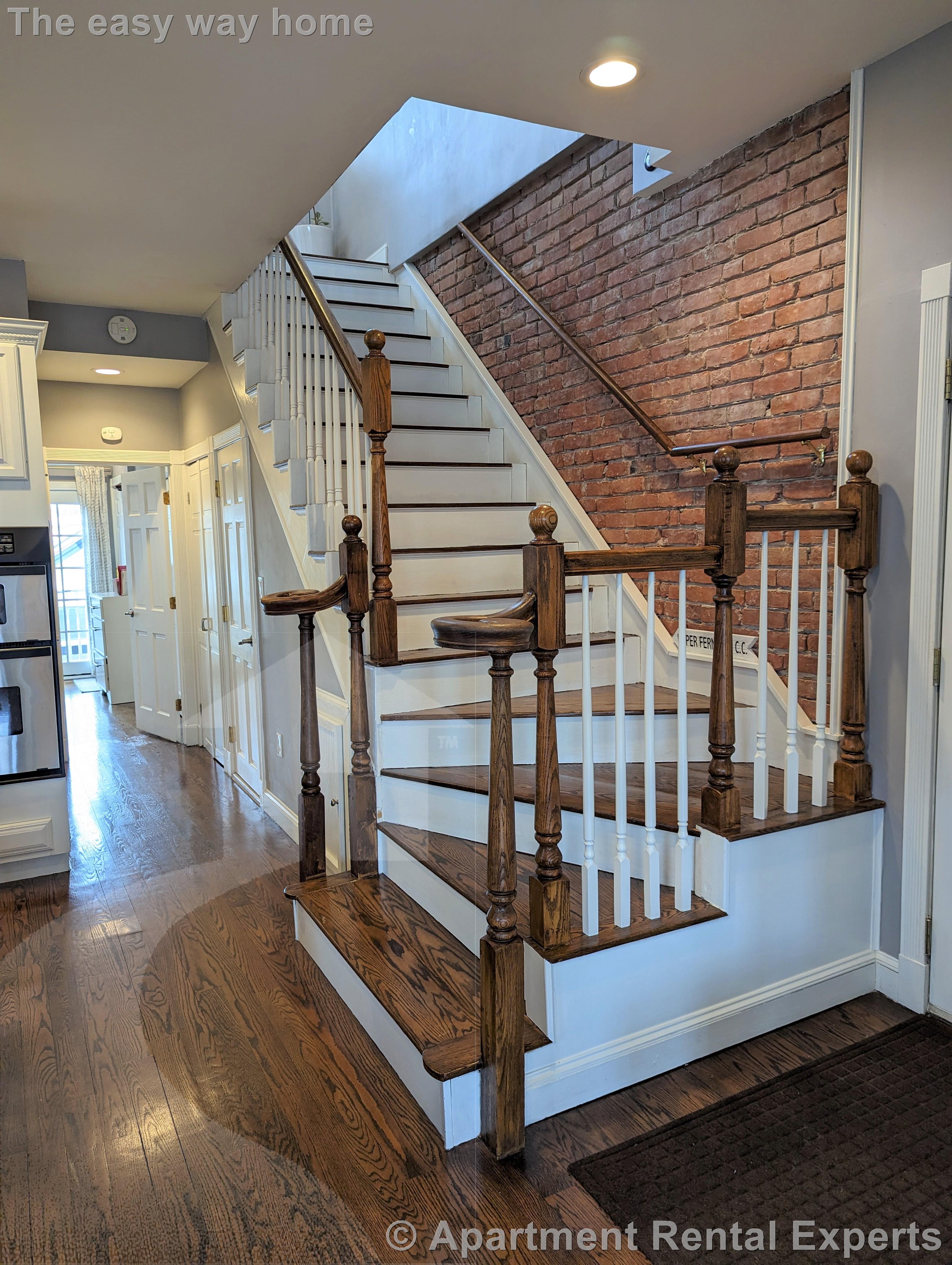 11 Gardner Rd, Central Square