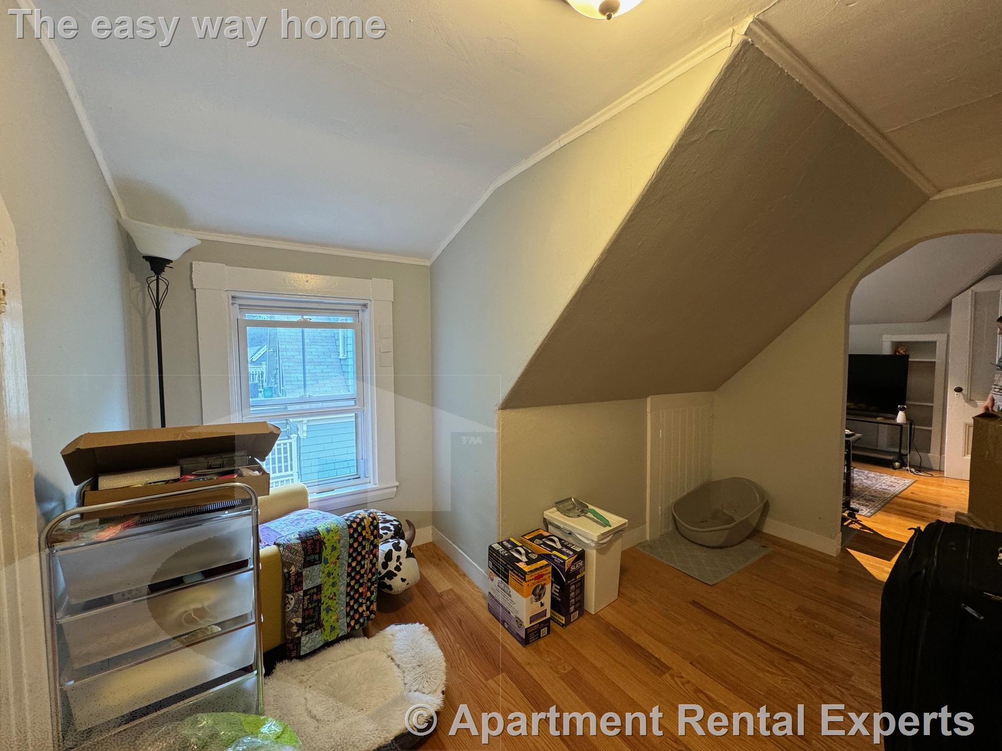 33 Francesca Ave, Davis Square