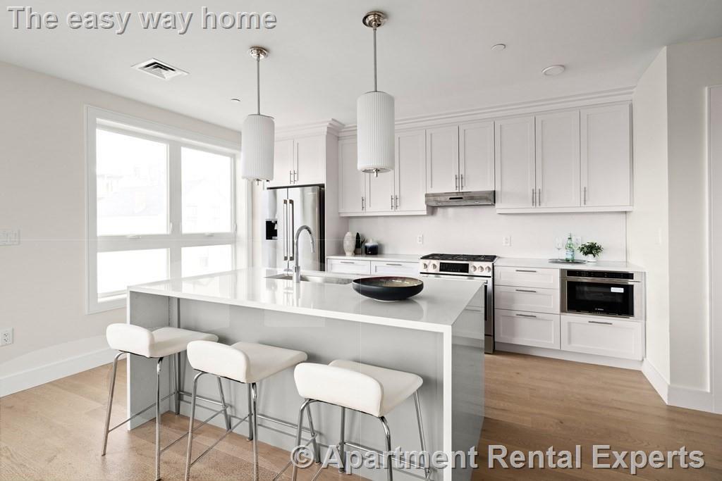 301 Border St, East Boston