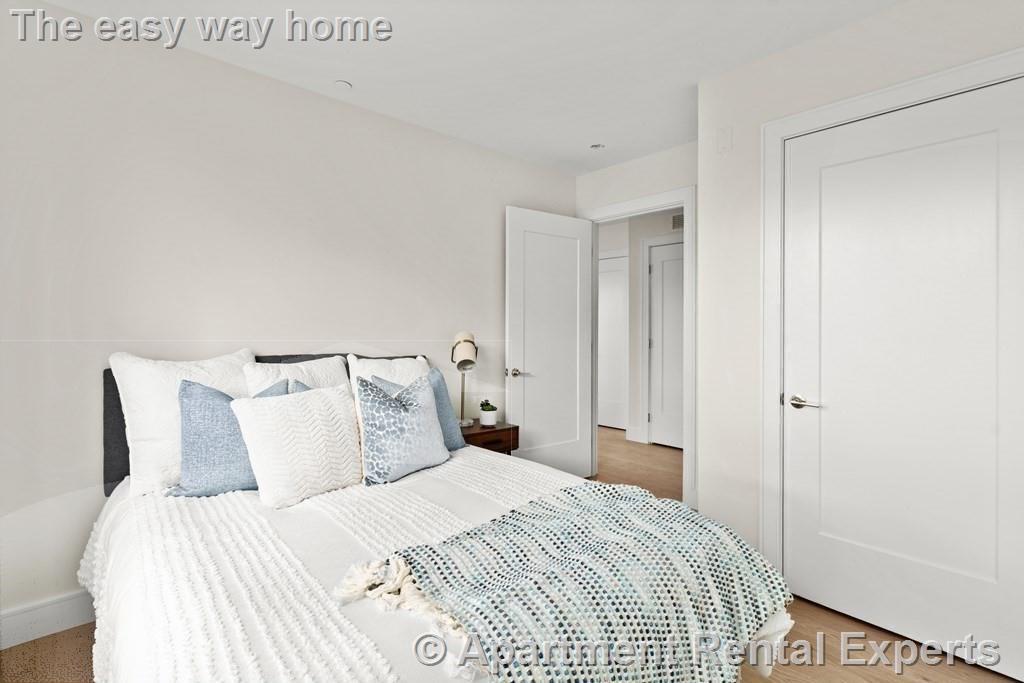 301 Border St, East Boston