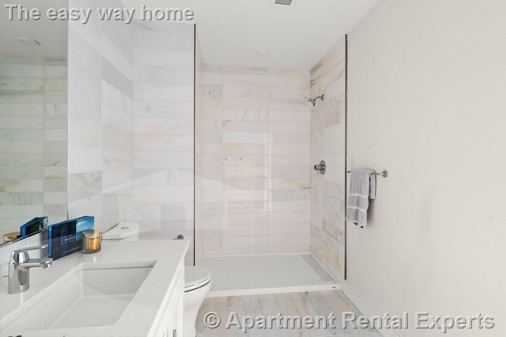 301 Border St, East Boston