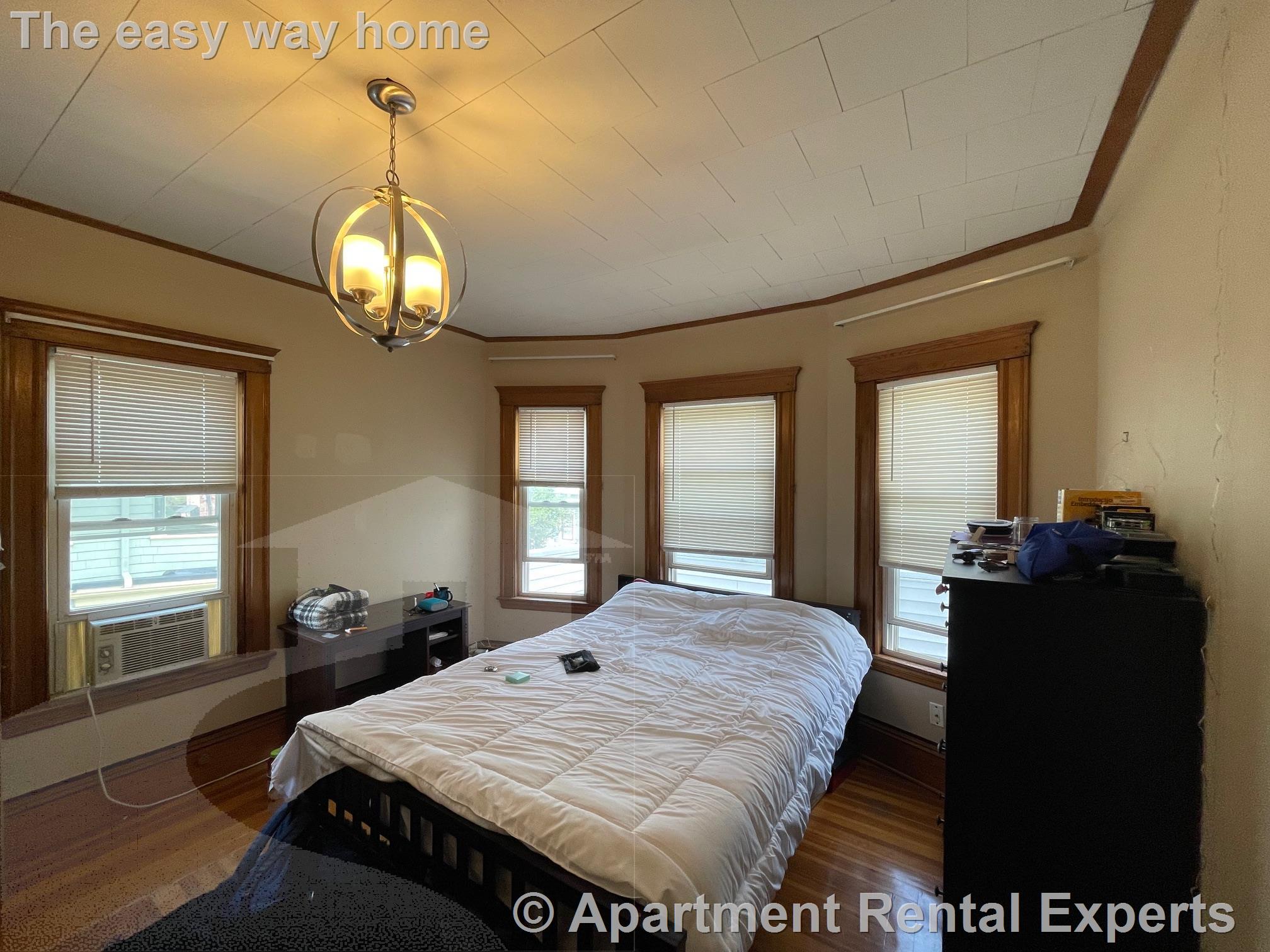 17 Irving St, Davis Square