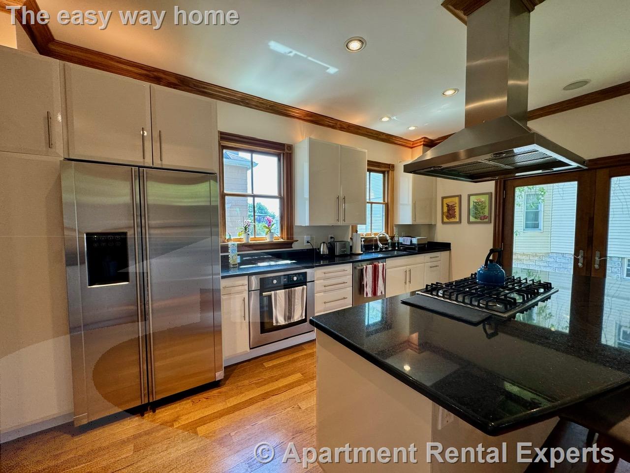 108 School St, Spring Hill