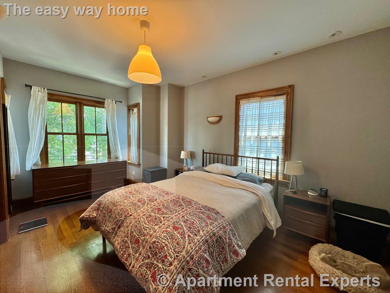 108 School St, Spring Hill