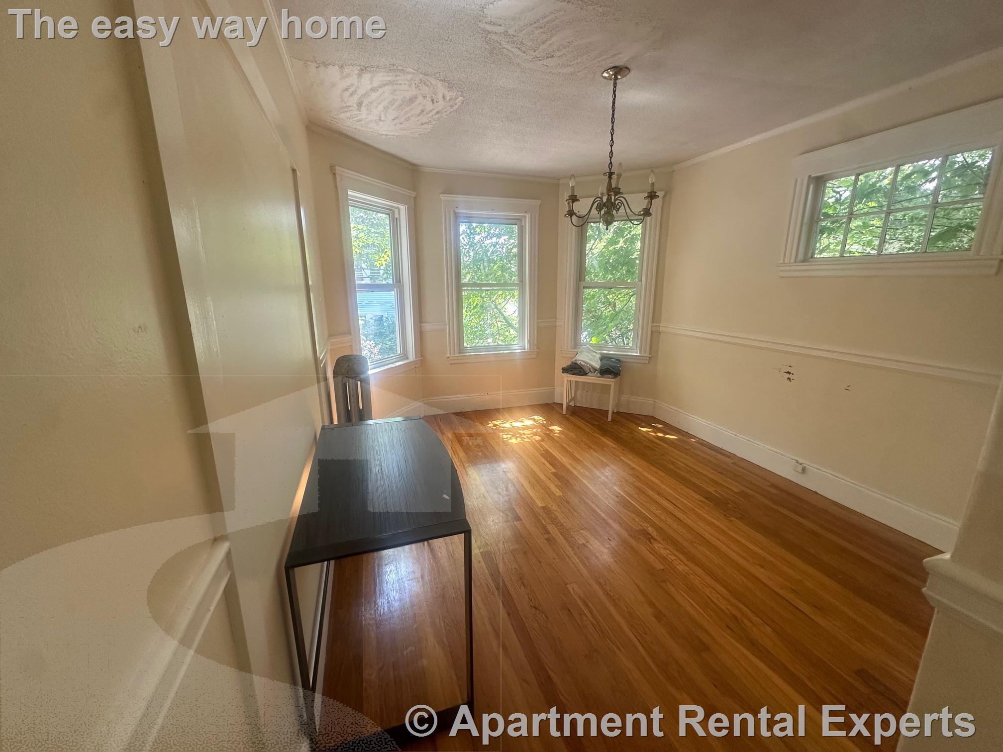 39 Waterhouse St, Teele Square