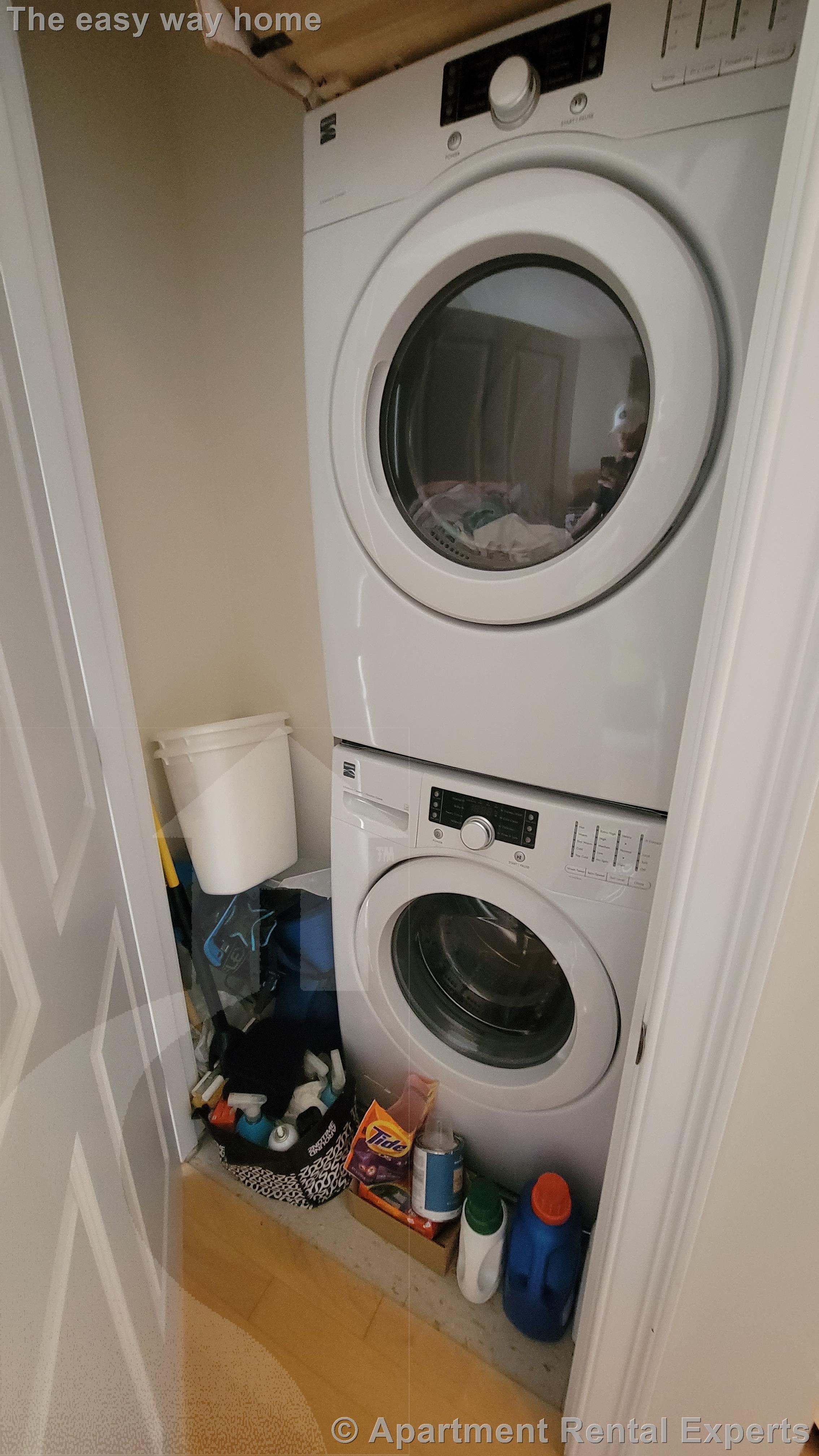 1601 Beacon St, Washington Square