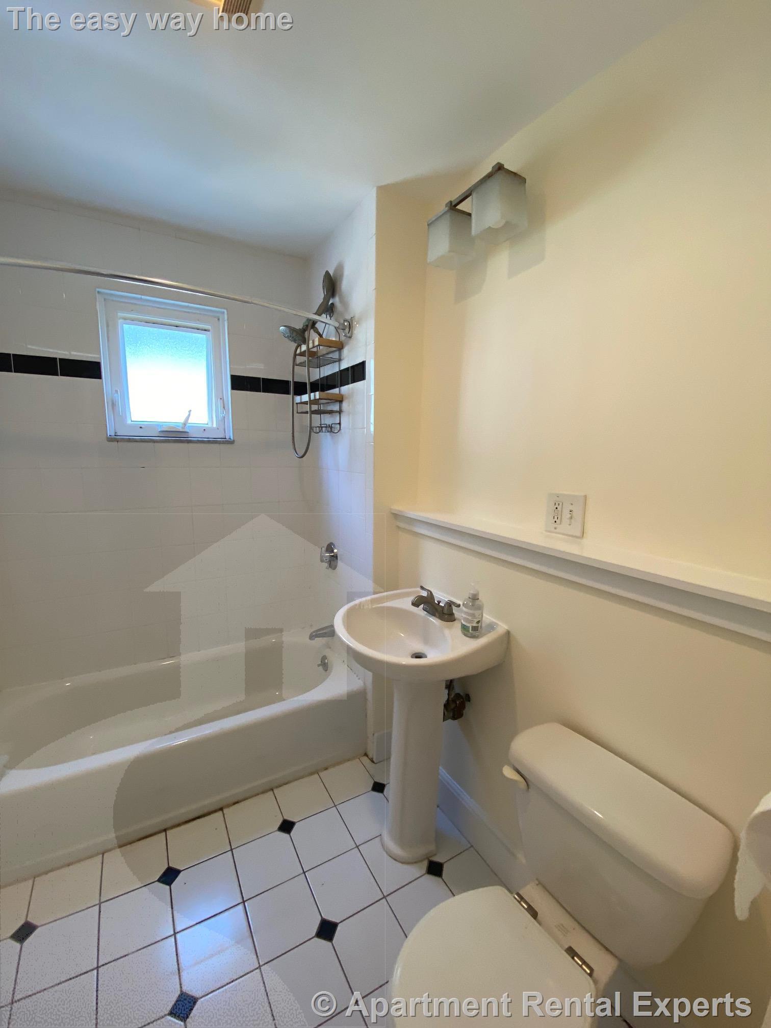 324 Walden St, Huron Village