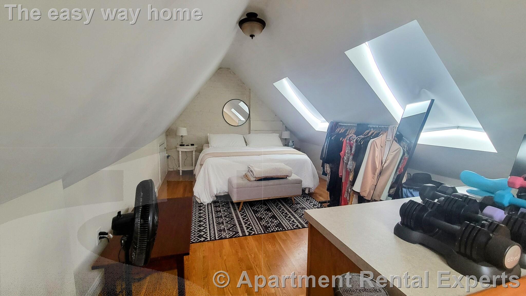 1056 Cambridge St, East Cambridge