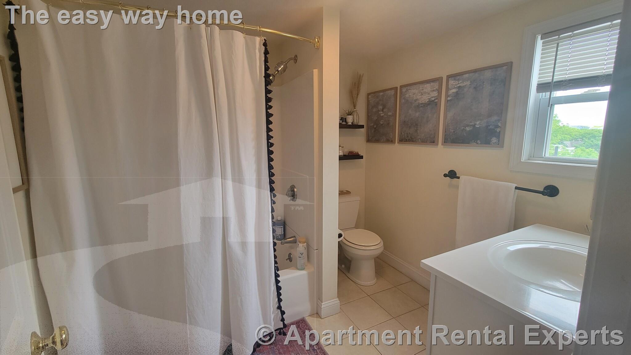 1056 Cambridge St, East Cambridge