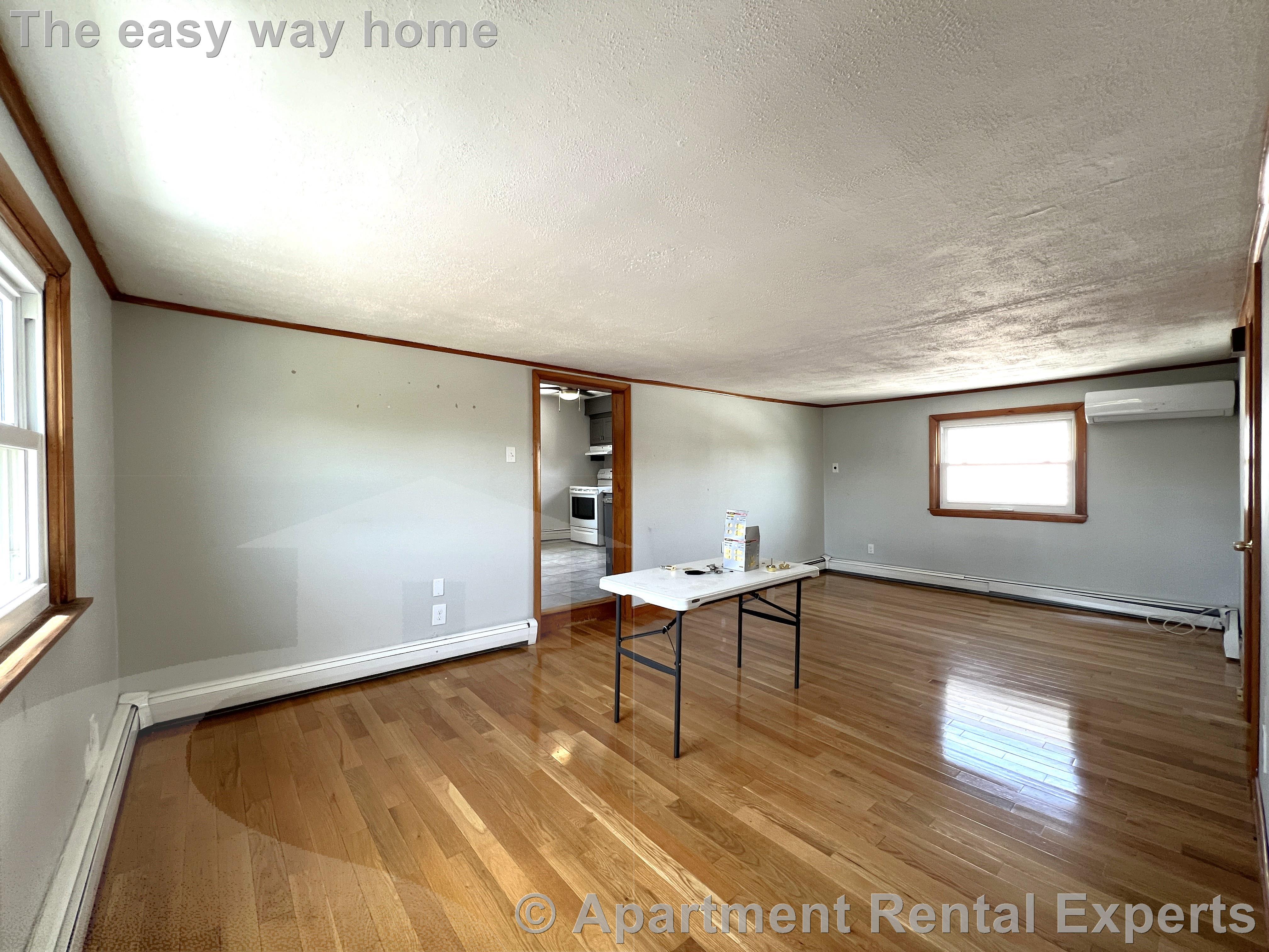 11 Wellington St, Other