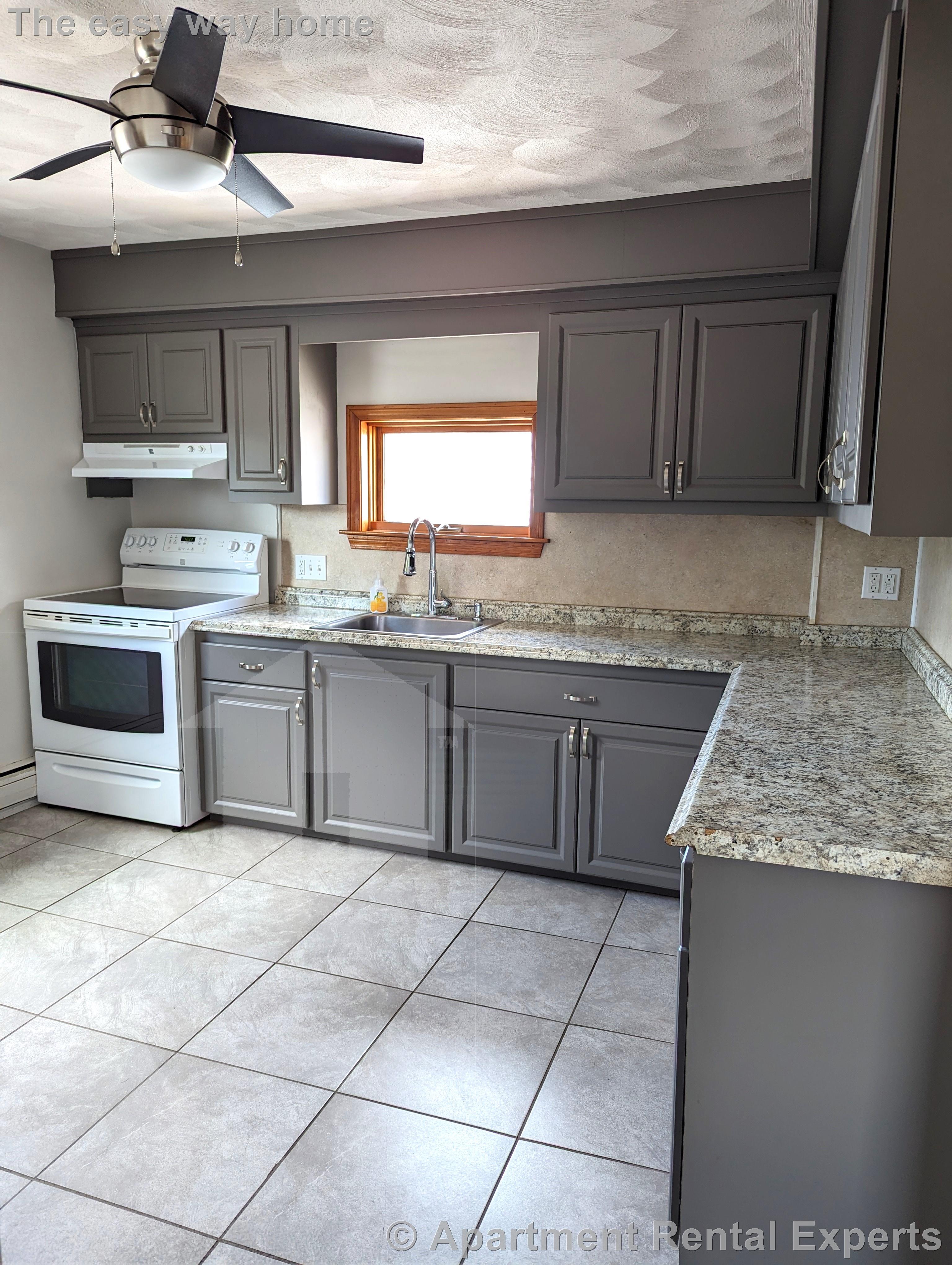 11 Wellington St, Other