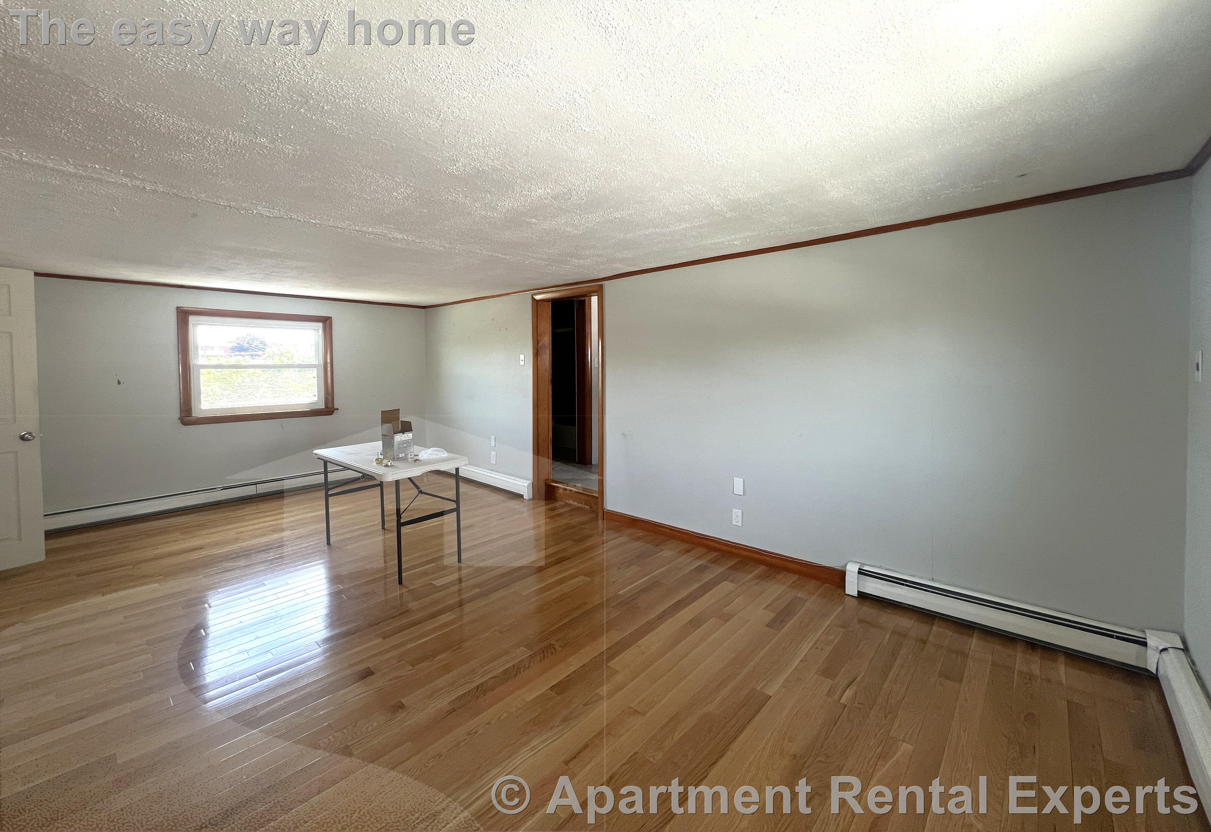 11 Wellington St, Other