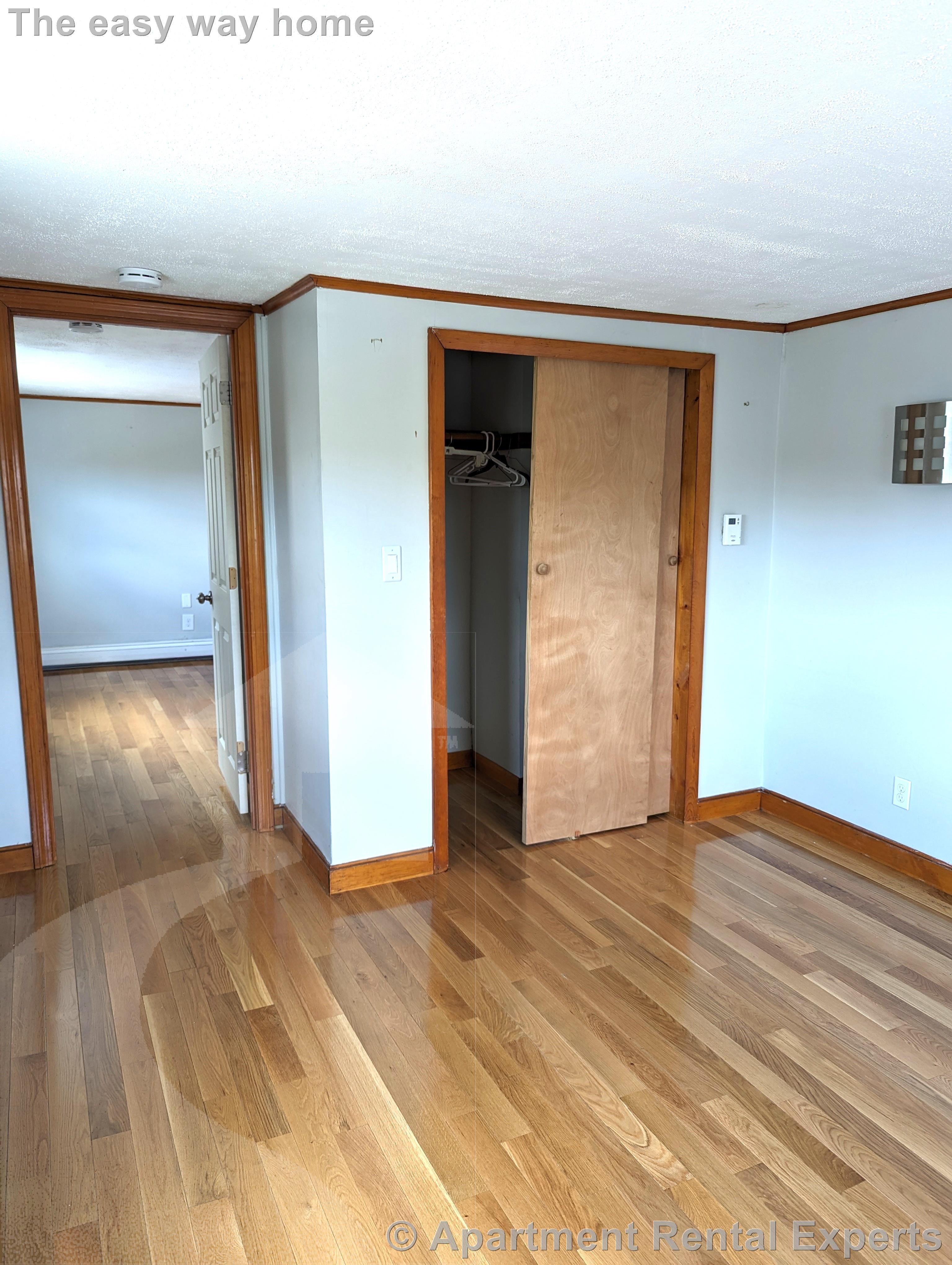 11 Wellington St, Other