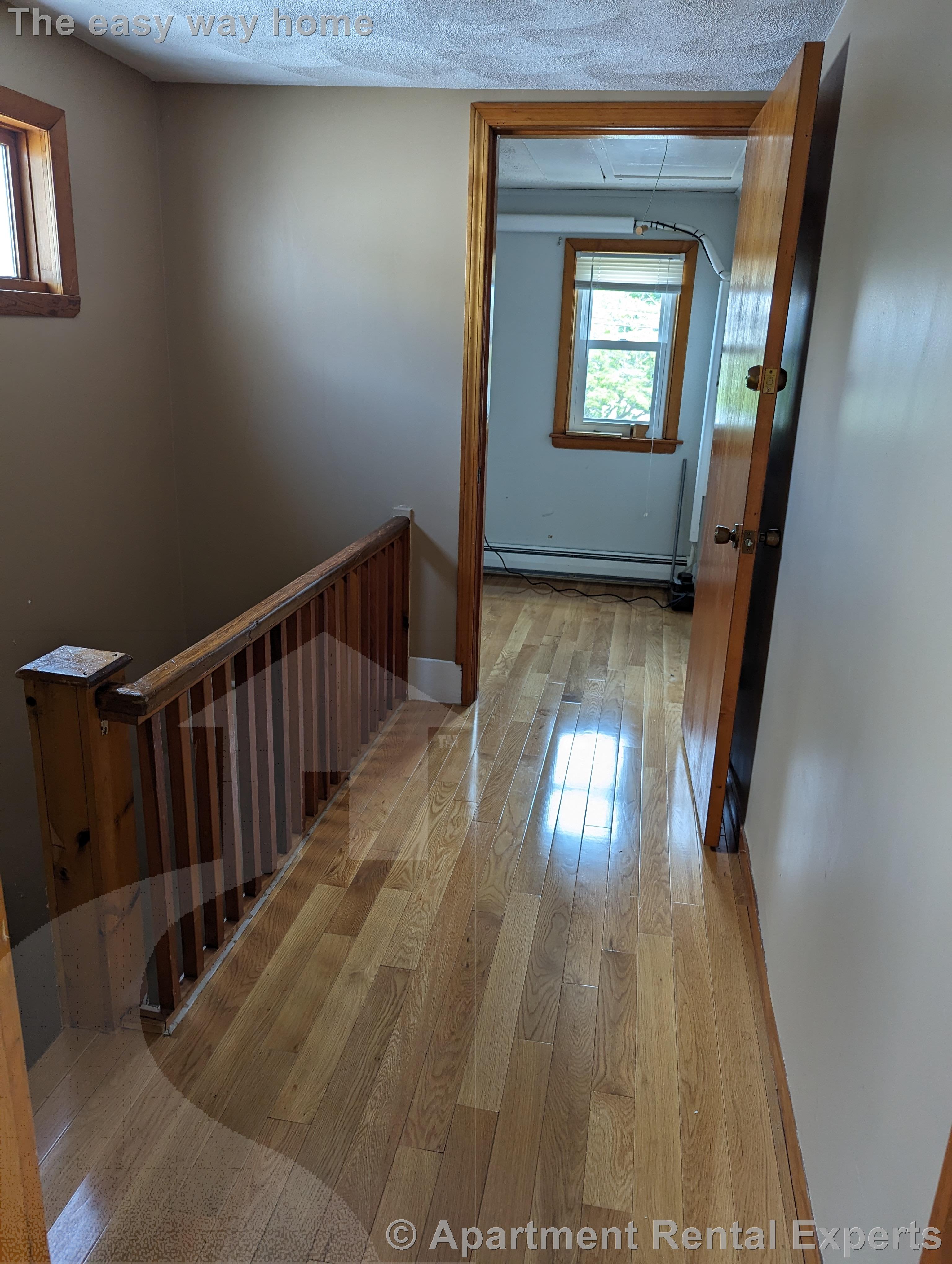 11 Wellington St, Other